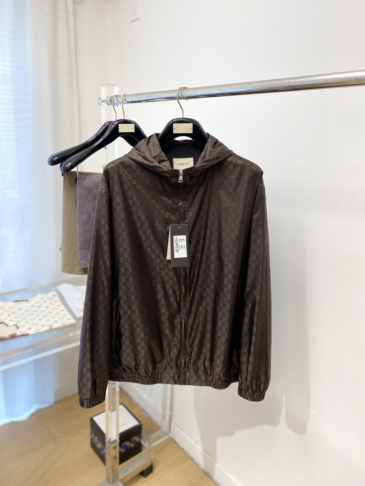 NO:745725,Gucci, 2026 new jacket, fashionable and handsome, simple and versatile, top digital positioning printed letter logo, customized original fabric, not only crisp and trendy silhouette, but also comfortable to wear, more delicate yarn weaving, size M-3XL,,jackets & coats,jackets & coats,19860909古奇、2026新品夹克外套,时尚帅气,简约百搭款,顶级数码定位印花字母logo,定制原版面料,不仅挺括,保持潮流的廓形,又穿着舒适,纱织更细腻,码数M-3XL,,jackets & coats,jackets & coats,,Men's clothing