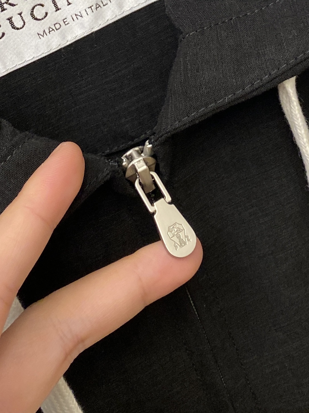 ￼ Brunello Cucinelli、2026新品夹克外套，时尚帅气，简约百搭款，胸前精致刺绣图lo