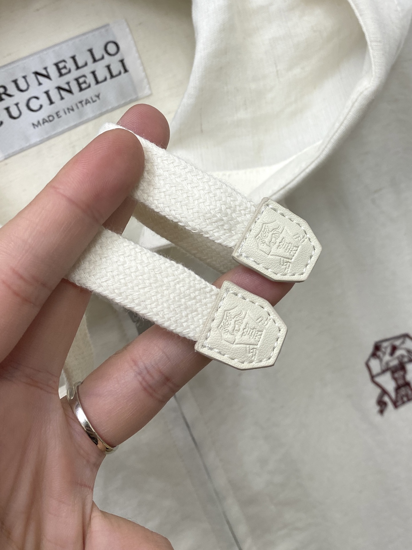 Brunello Cucinelli、2026新品夹克外套，时尚帅气，简约百搭款，胸前精致刺绣图案log