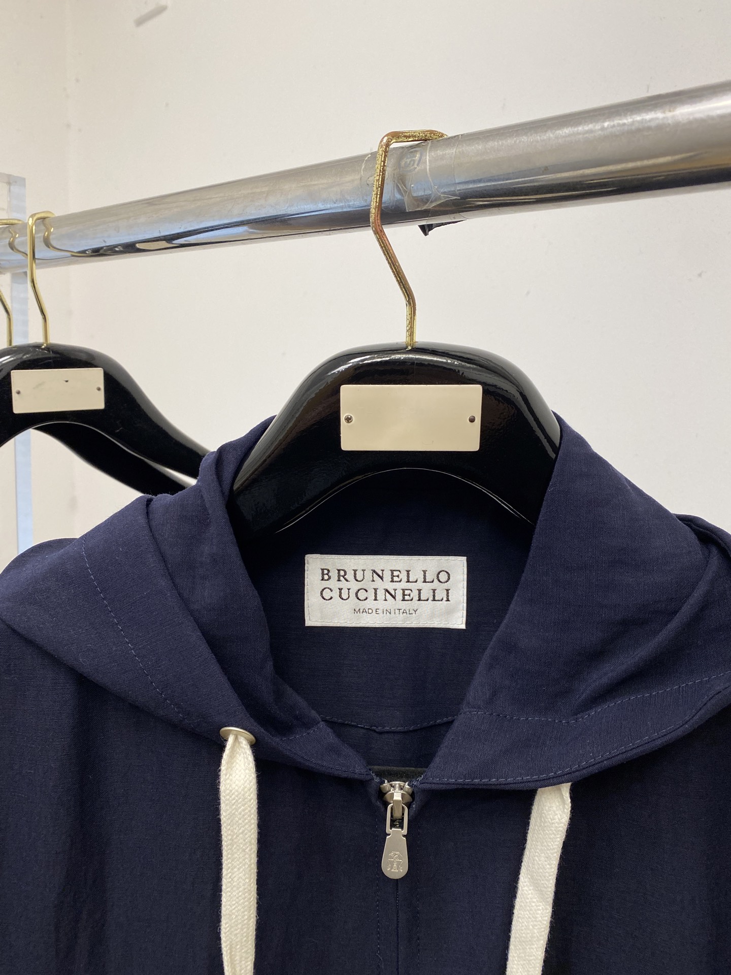 Brunello Cucinelli、2026新品夹克外套，时尚帅气，简约百搭款，胸前精致刺绣图案log