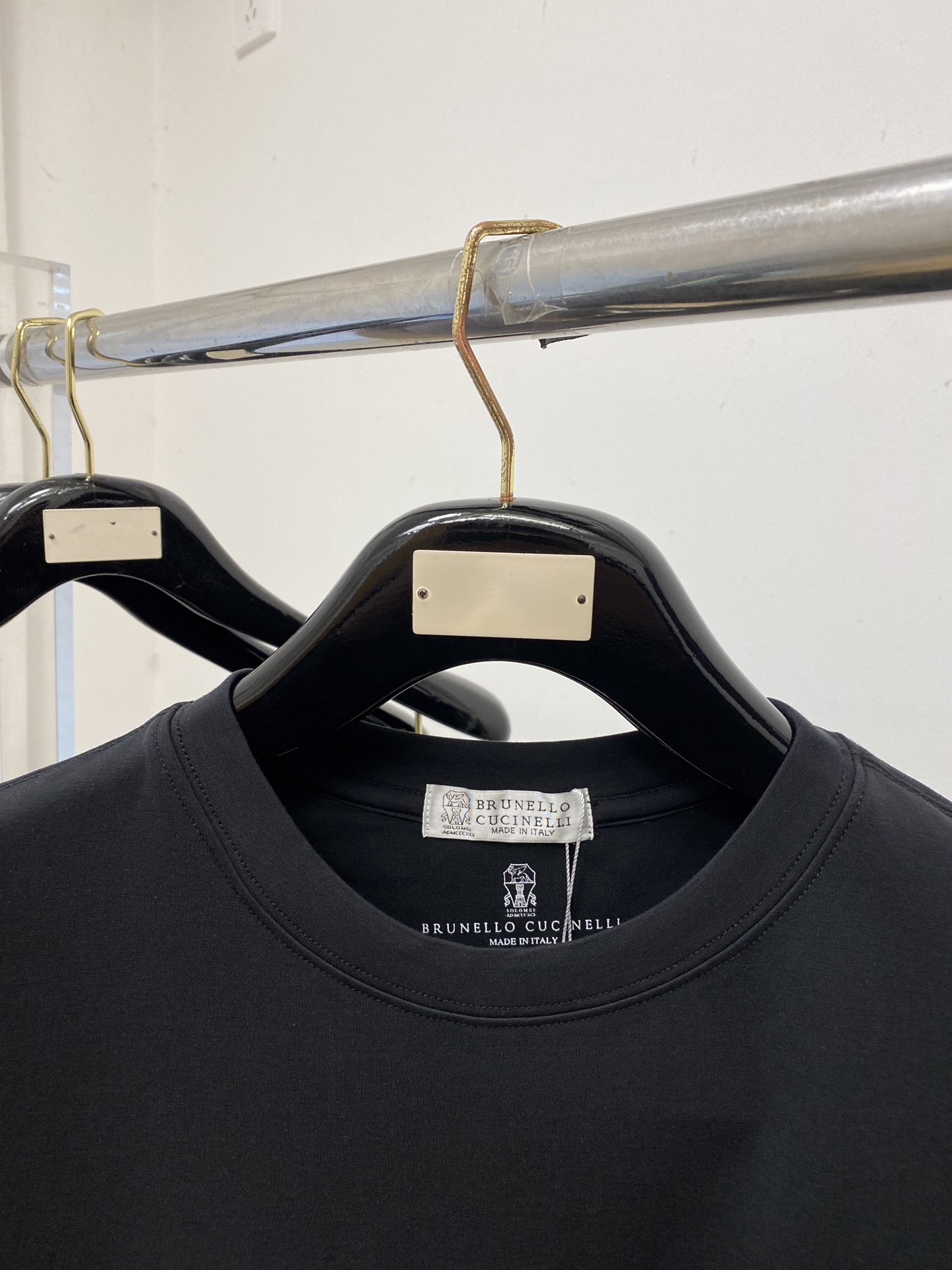 Brunello Cucinelli、2026新品短袖T恤，帅气时尚，胸前精致刺绣图案logo，简约百搭