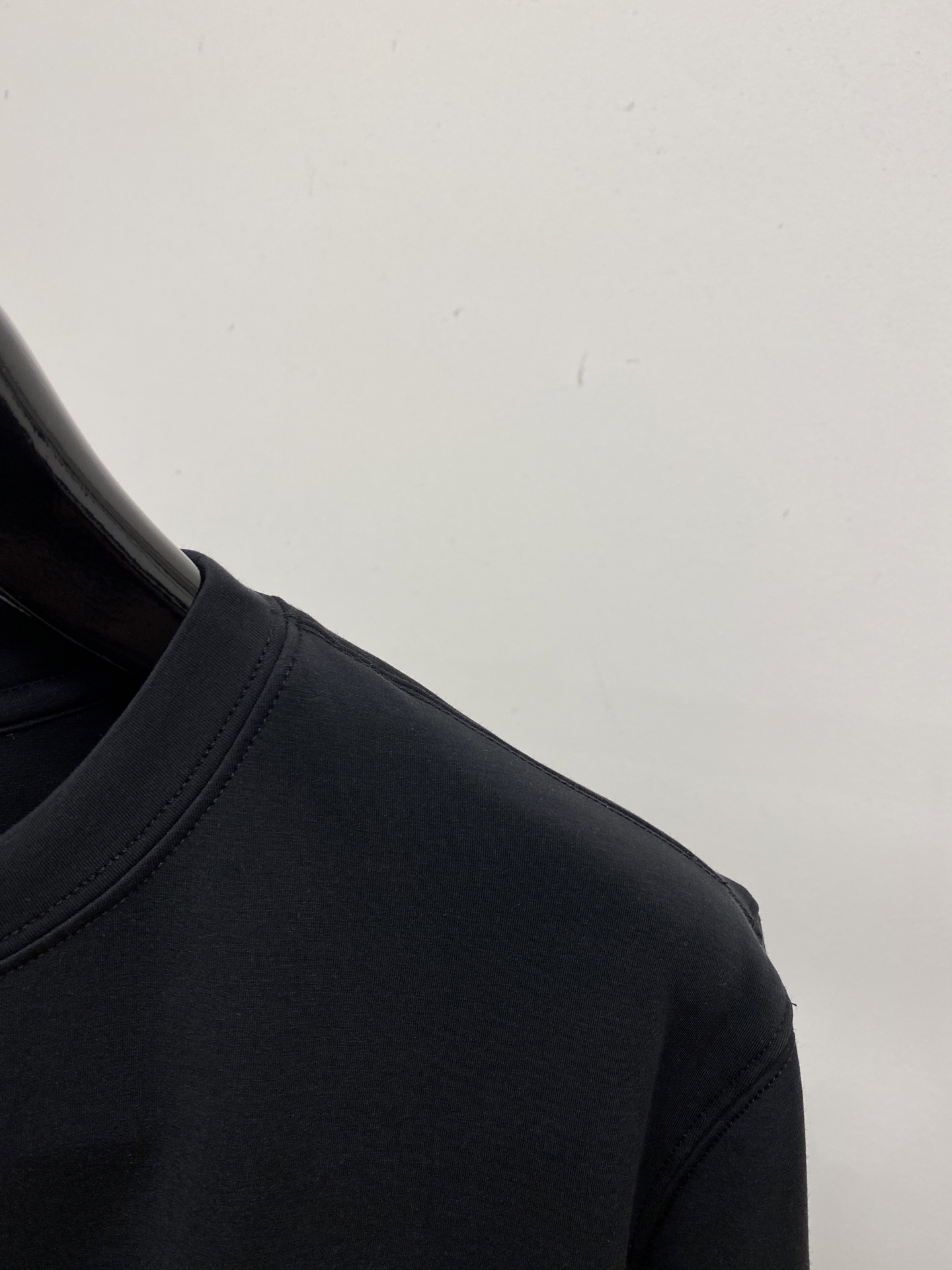 Brunello Cucinelli、2026新品短袖T恤，帅气时尚，胸前精致刺绣图案logo，简约百搭