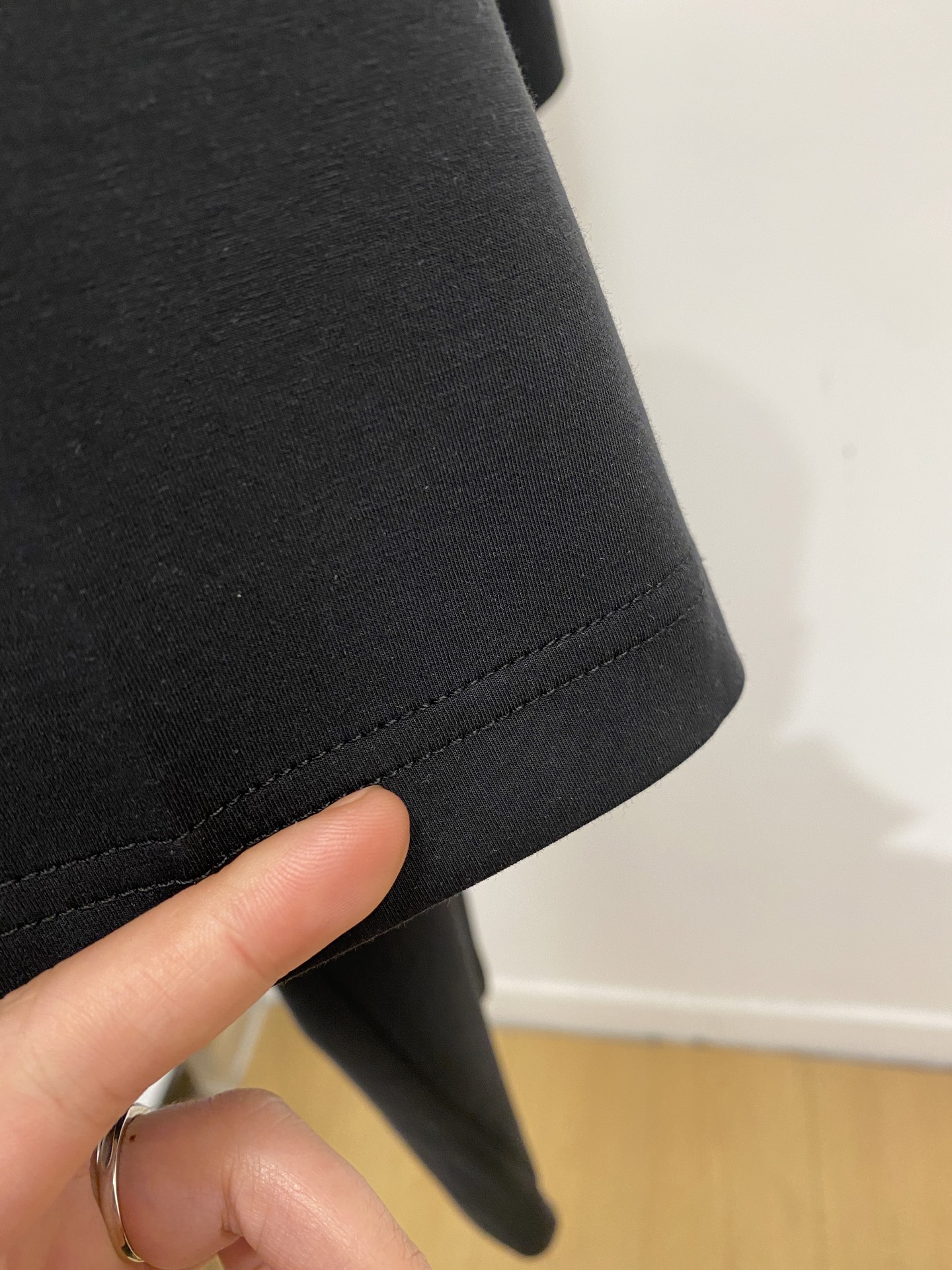 Brunello Cucinelli、2026新品短袖T恤，帅气时尚，胸前精致刺绣图案logo，简约百搭