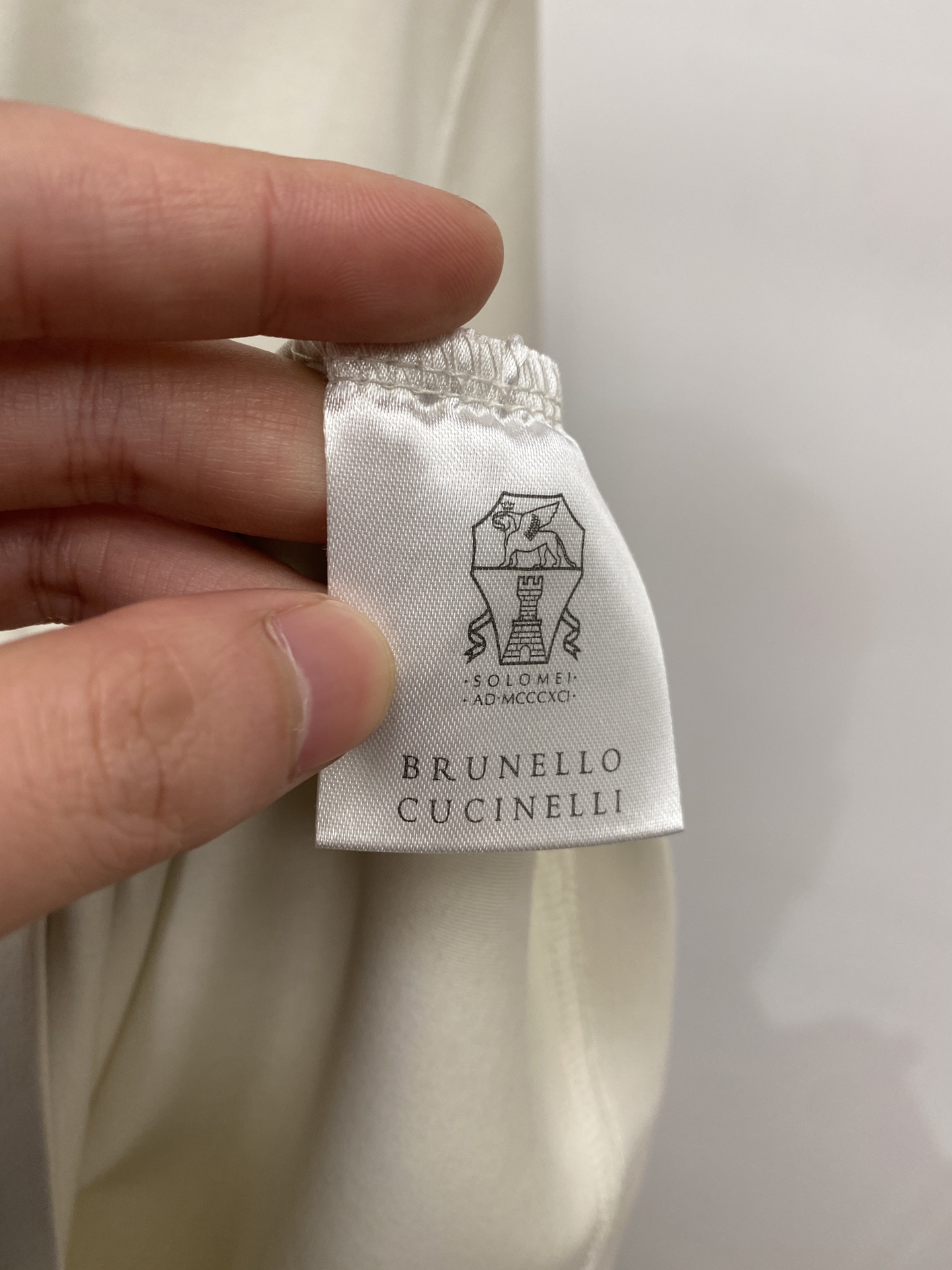 Brunello Cucinelli、2026新品短袖T恤，帅气时尚，胸前精致刺绣图案logo，简约百搭