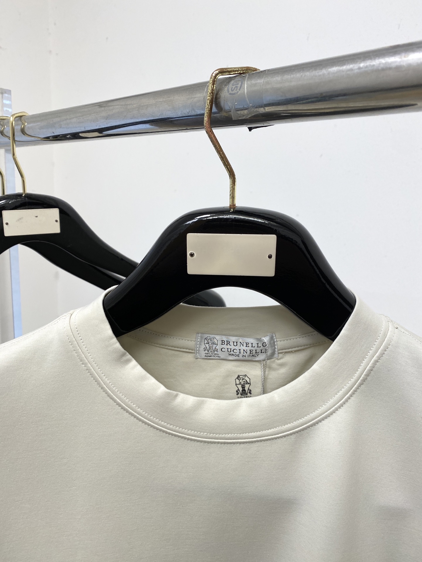 Brunello Cucinelli、2026新品短袖T恤，帅气时尚，胸前精致刺绣图案logo，简约百搭