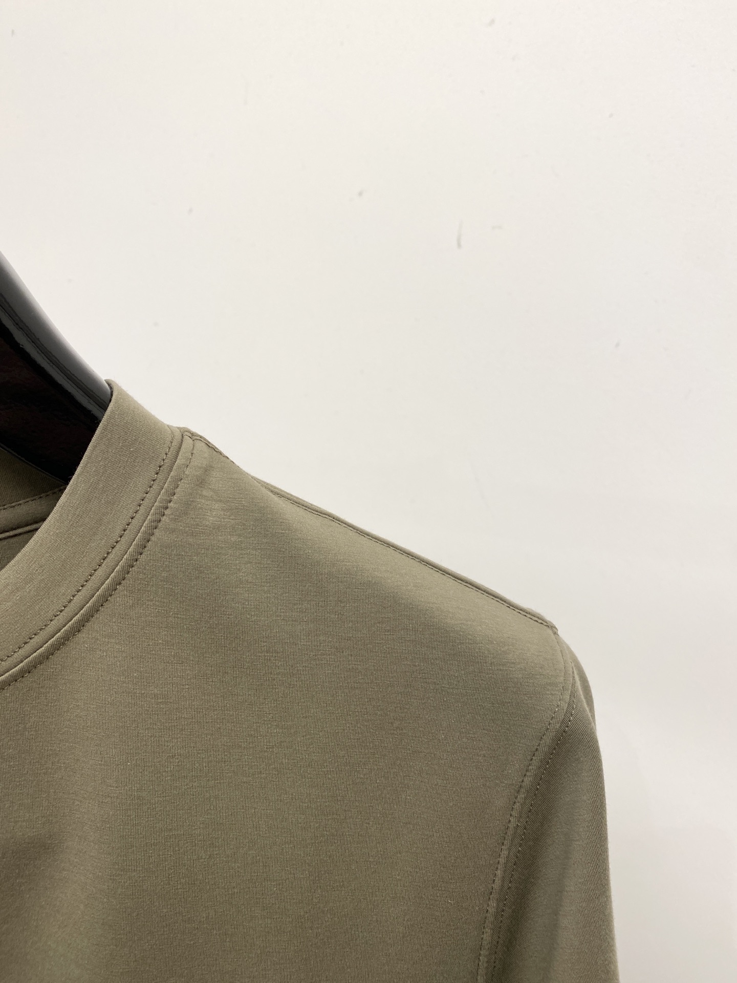 Brunello Cucinelli、2026新品短袖T恤，帅气时尚，胸前精致刺绣图案logo，简约百搭