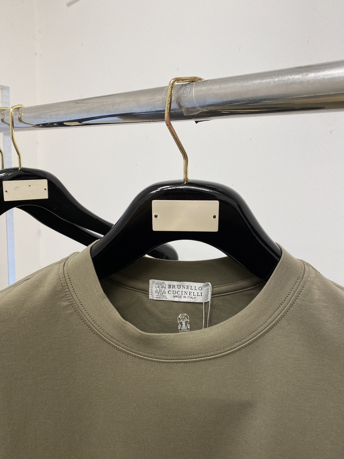 Brunello Cucinelli、2026新品短袖T恤，帅气时尚，胸前精致刺绣图案logo，简约百搭