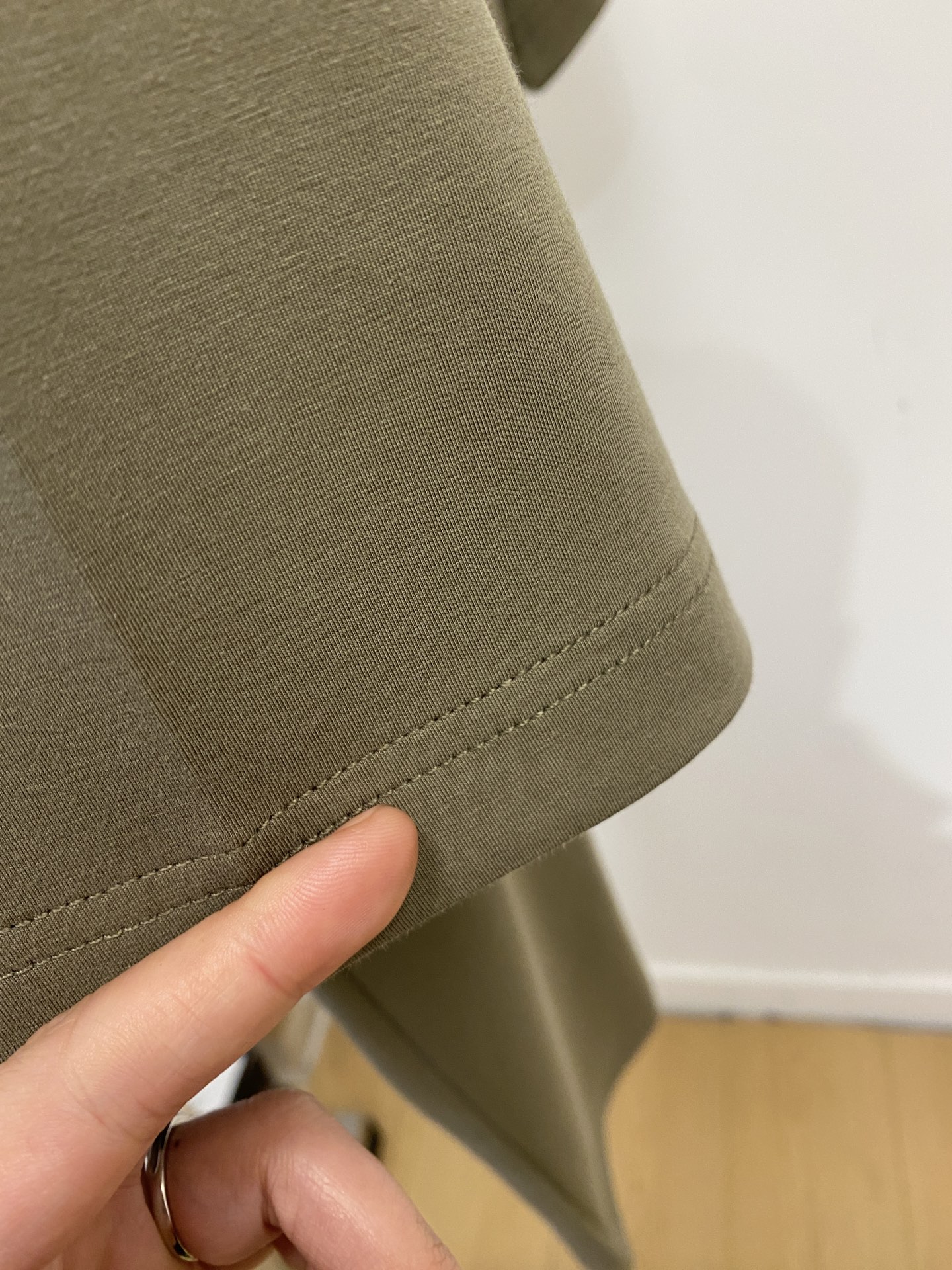 Brunello Cucinelli、2026新品短袖T恤，帅气时尚，胸前精致刺绣图案logo，简约百搭