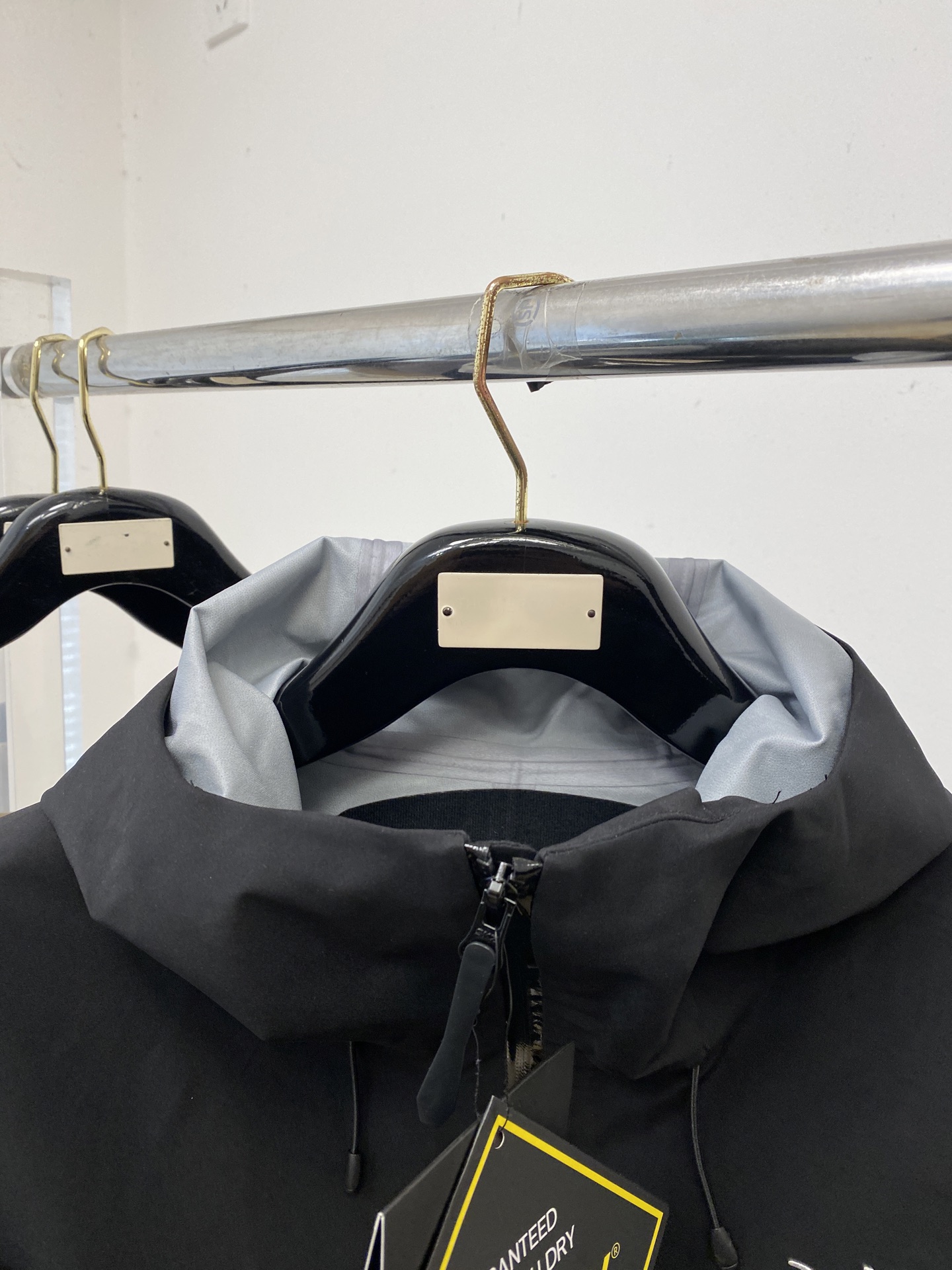 始祖鸟、2026新品夹克外套，时尚帅气，简约百搭款，胸前精致刺绣图案logo，定制原版面料，不仅挺括，保