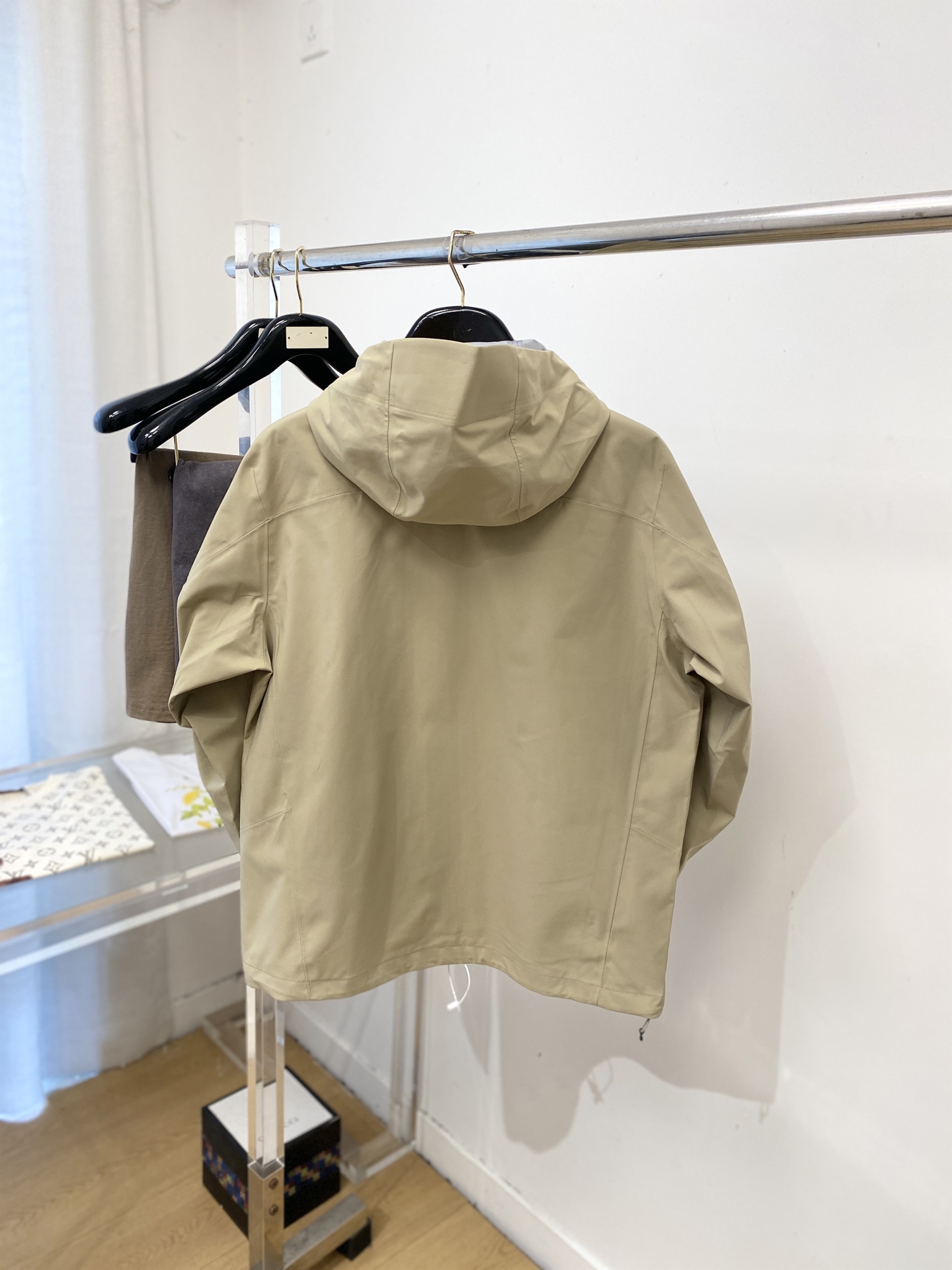 始祖鸟、2026新品夹克外套，时尚帅气，简约百搭款，胸前精致刺绣图案logo，定制原版面料，不仅挺括，保