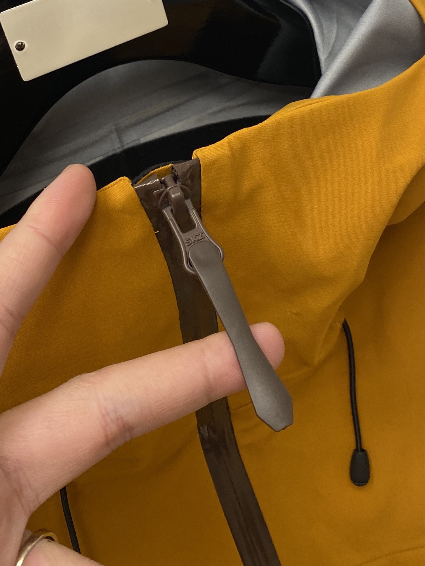 始祖鸟、2026新品夹克外套，时尚帅气，简约百搭款，胸前精致刺绣图案logo，定制原版面料，不仅挺括，保