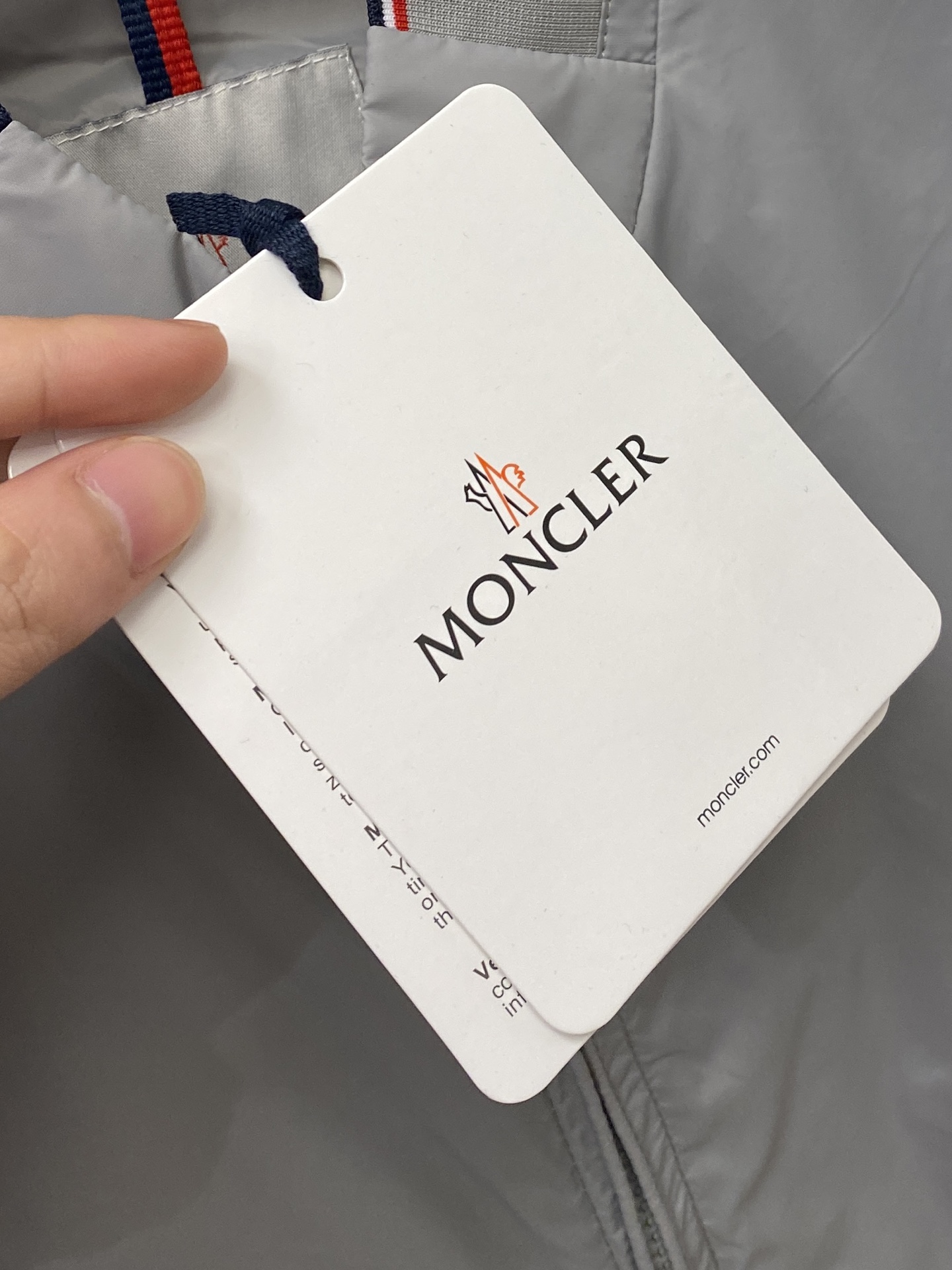 蒙口、2026新品夹克外套，时尚帅气，简约百搭款，袖口刺绣装饰图案logo，定制原版面料，不仅挺括，保持