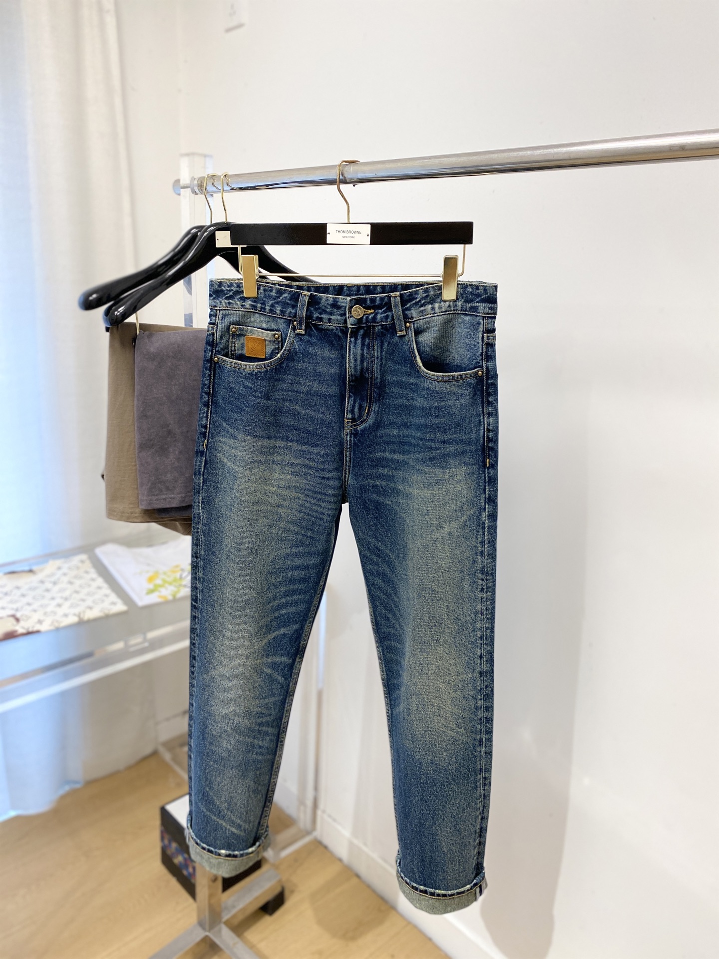 LV、2026最新品，专柜同步有售，原单狠货，水洗休闲牛仔裤，进口原版水洗弹力面料，舒适有弹性，原版五金