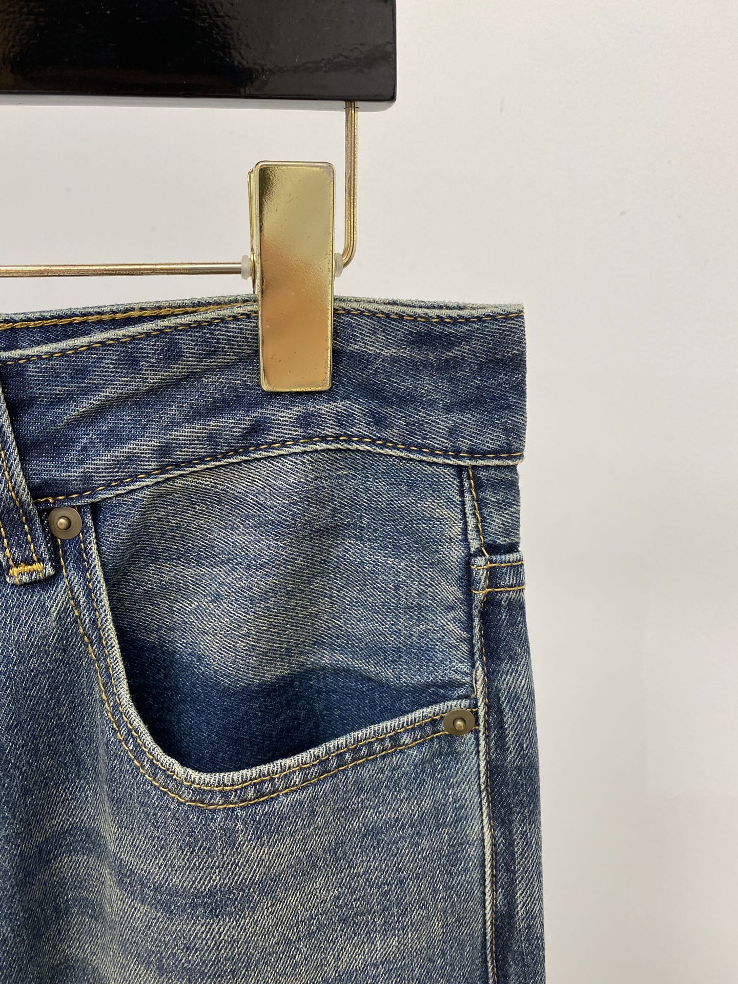 巴宝莉、2026最新品，专柜同步有售，原单狠货，水洗休闲牛仔裤，进口原版水洗弹力面料，舒适有弹性，原版五