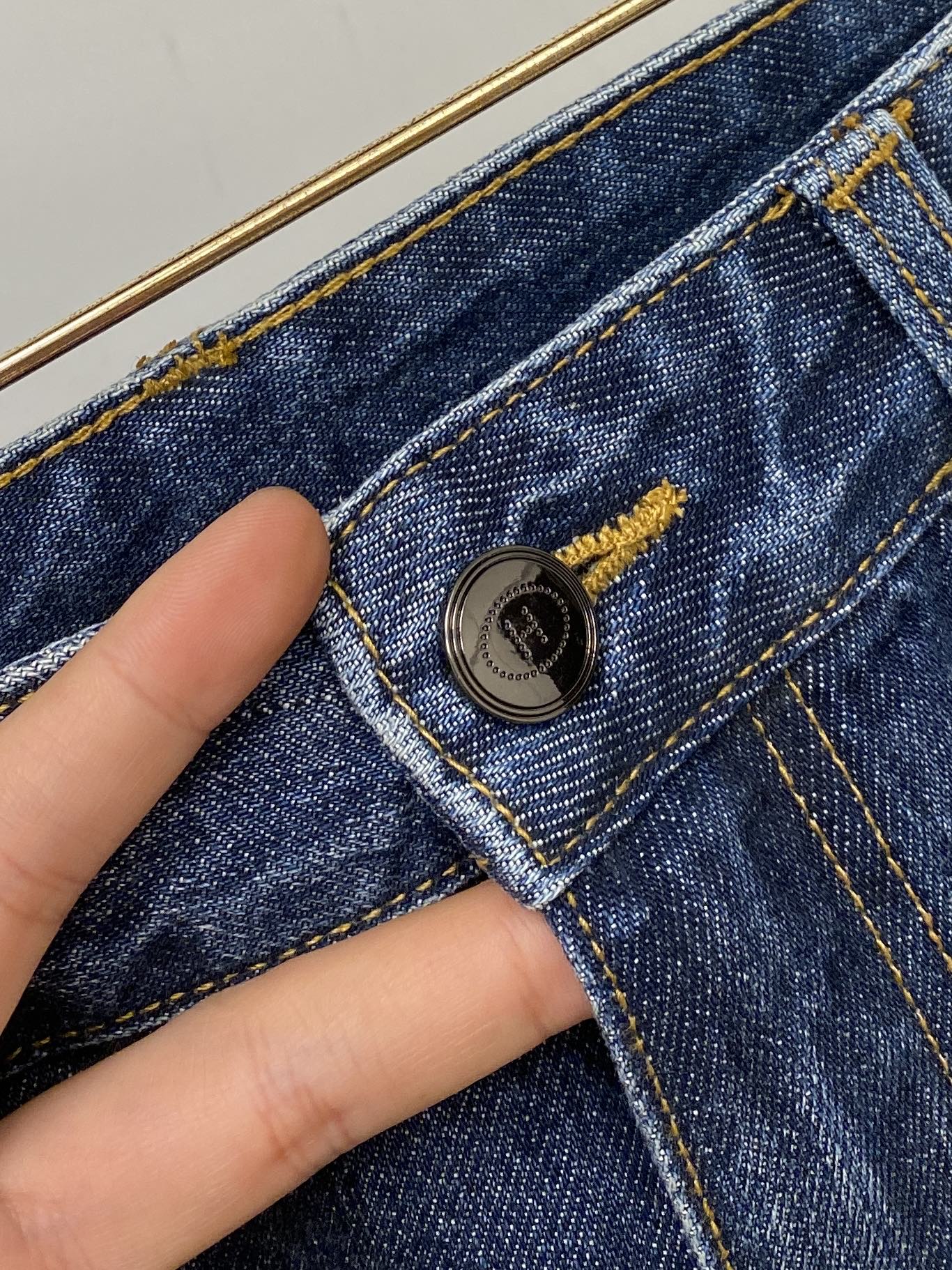 爱马仕、2026最新品，专柜同步有售，原单狠货，水洗休闲牛仔裤，进口原版水洗弹力面料，舒适有弹性，原版五