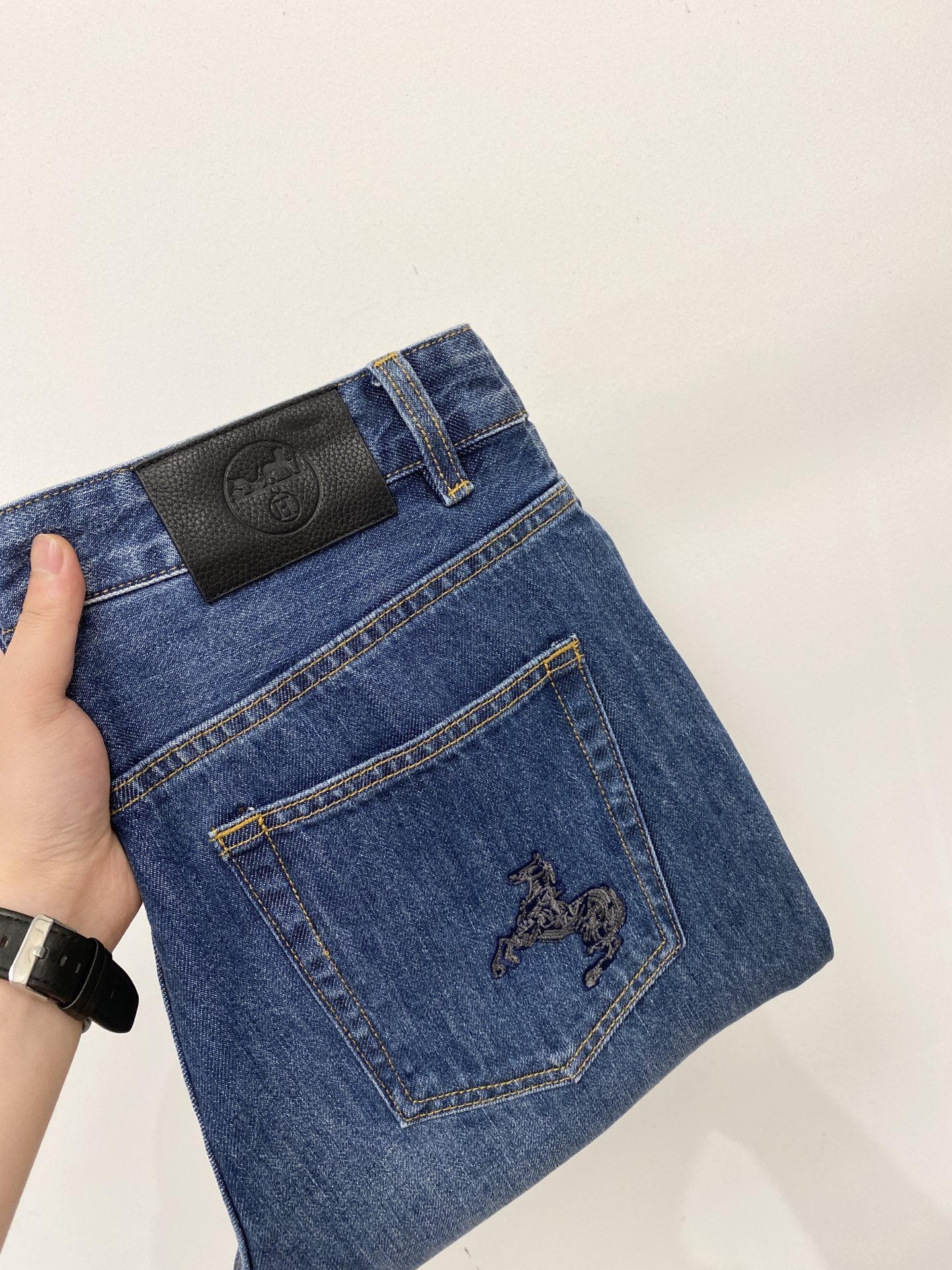 爱马仕、2026最新品，专柜同步有售，原单狠货，水洗休闲牛仔裤，进口原版水洗弹力面料，舒适有弹性，原版五