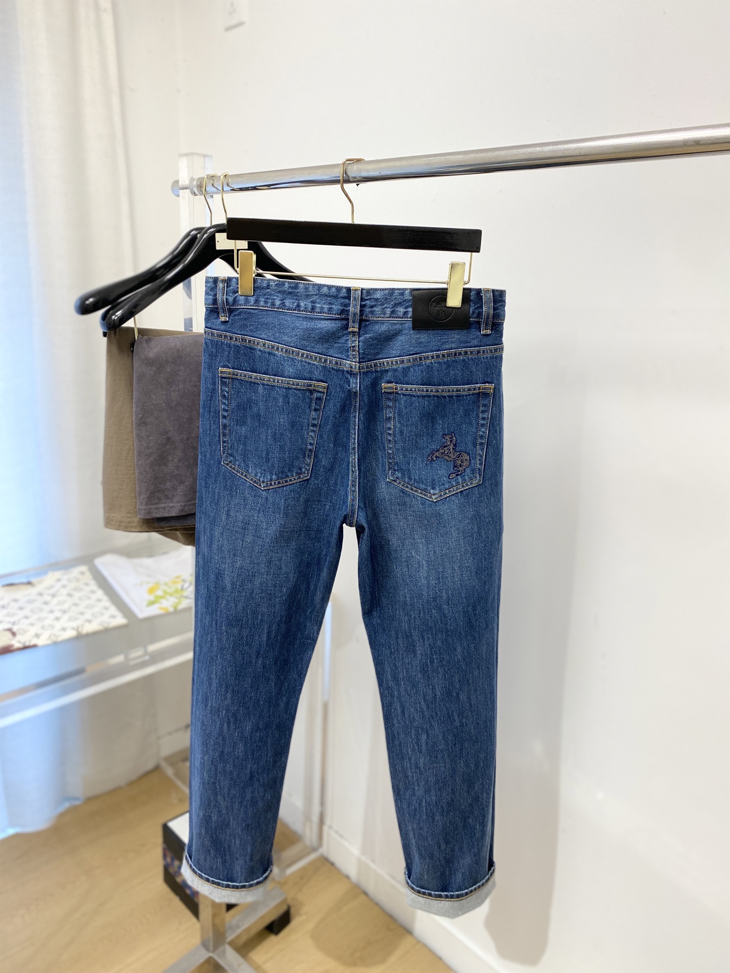 爱马仕、2026最新品，专柜同步有售，原单狠货，水洗休闲牛仔裤，进口原版水洗弹力面料，舒适有弹性，原版五