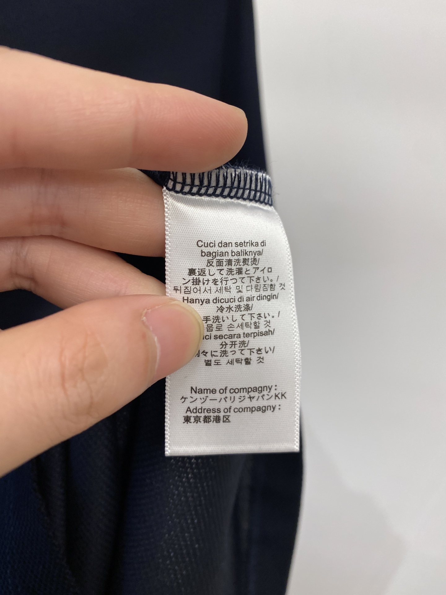 路易威登、2026新品短袖T恤，帅气时尚，原版五金辅料logo，简约百搭款。面料棉 不仅挺括，保持潮流的