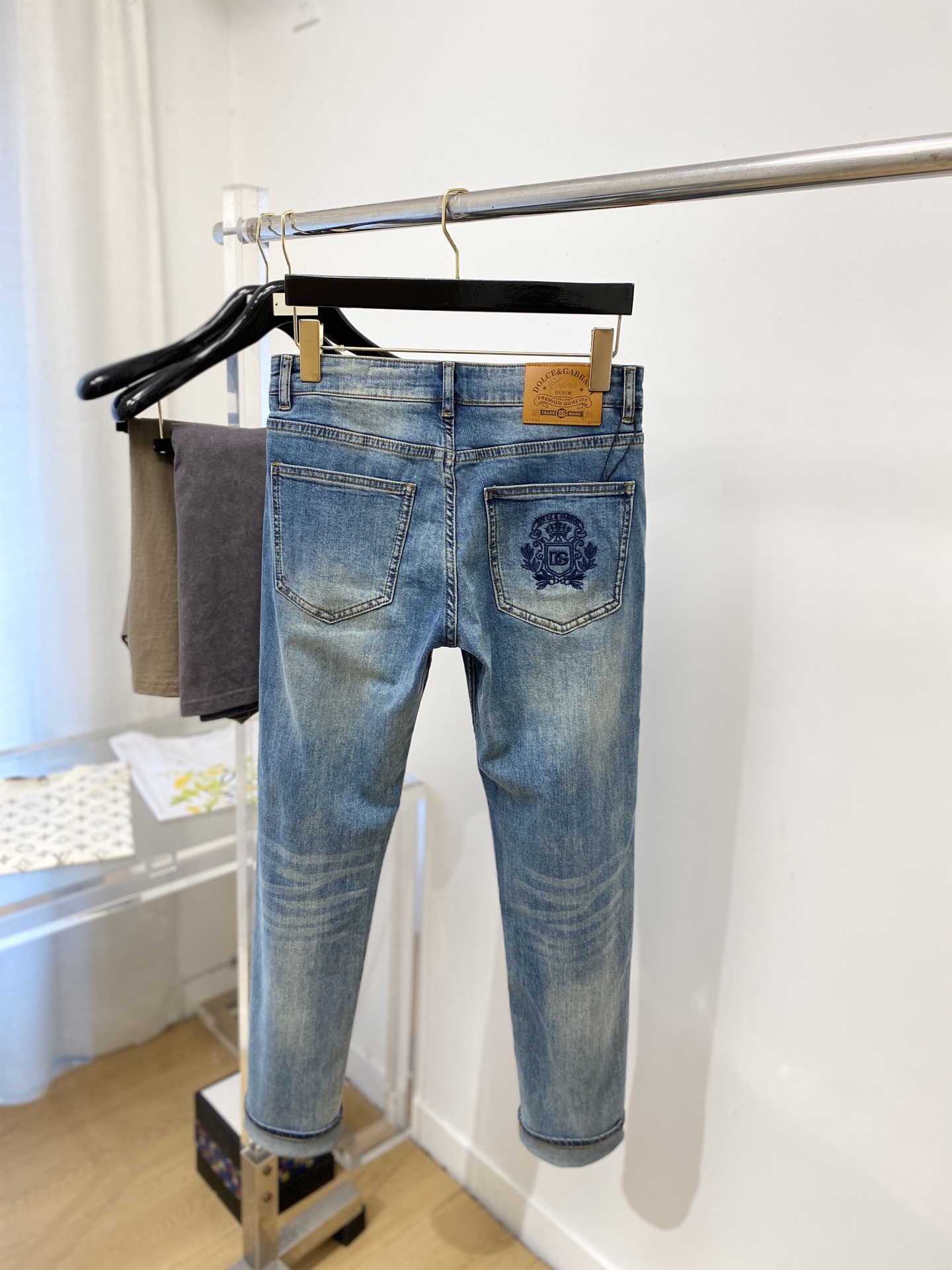 DG、2026最新品，专柜同步有售，原单狠货，水洗休闲牛仔裤，进口原版水洗弹力面料，舒适有弹性，原版五金