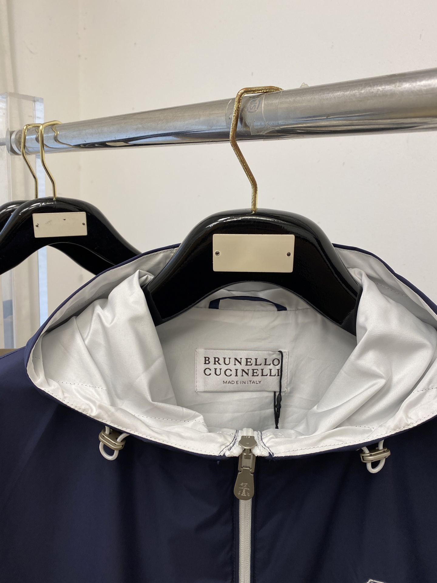 ￼ Brunello Cucinelli、2026新品夹克外套，时尚帅气，简约百搭款，胸前精致刺绣图案l
