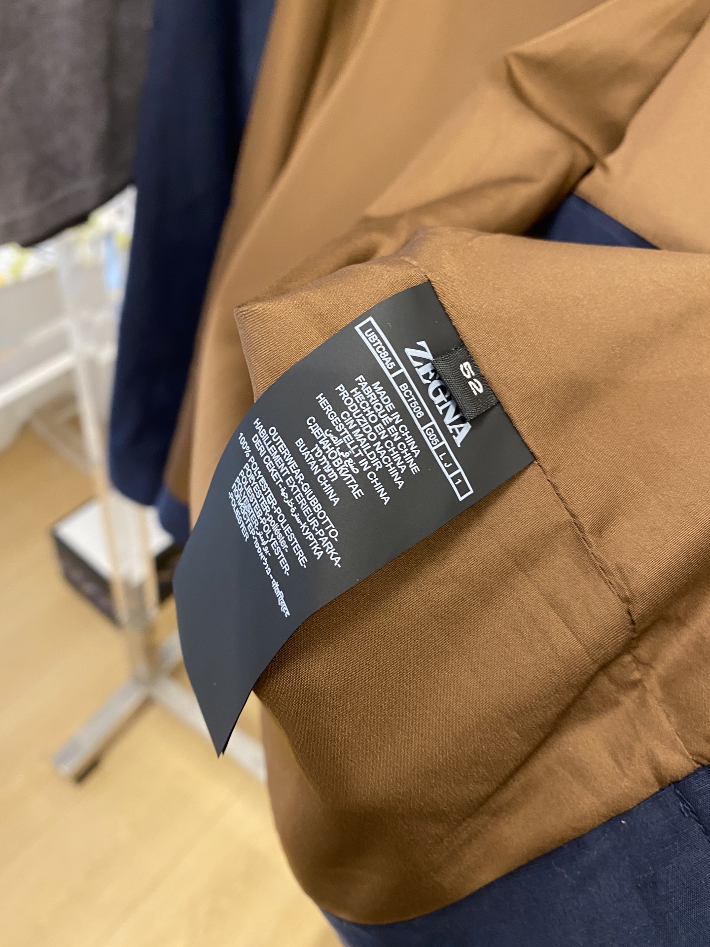 杰尼亚、2026新品夹克外套，时尚帅气，简约百搭款，胸前精致刺绣字母图案logo，定制原版面料，不仅挺括