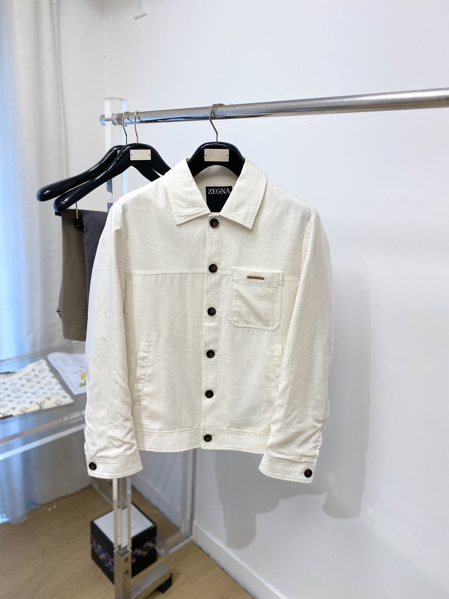 杰尼亚、2026新品夹克外套，时尚帅气，简约百搭款，胸前精致刺绣字母图案logo，定制原版面料，不仅挺括