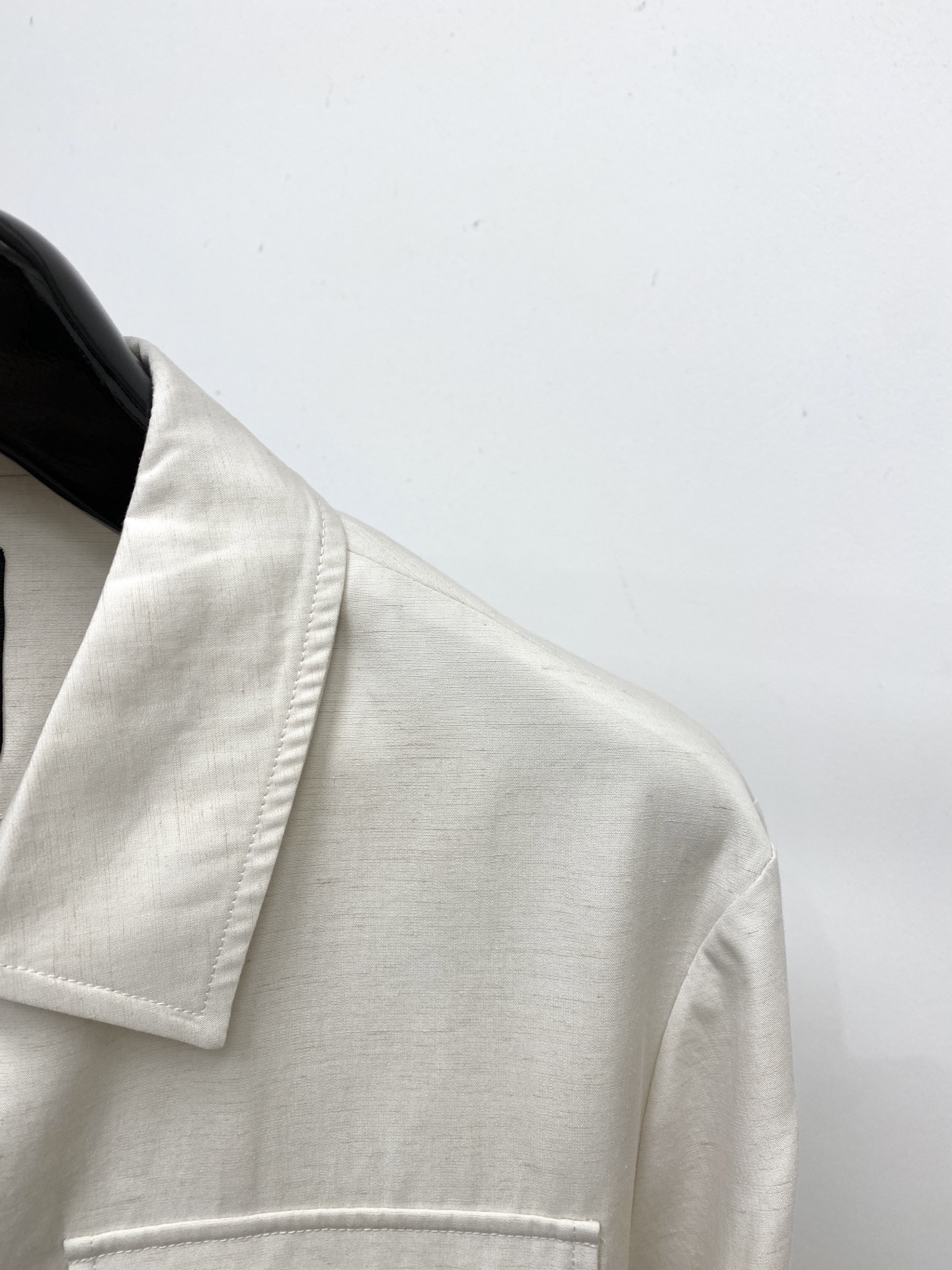 杰尼亚、2026新品夹克外套，时尚帅气，简约百搭款，胸前精致刺绣字母logo，定制原版面料，不仅挺括，保