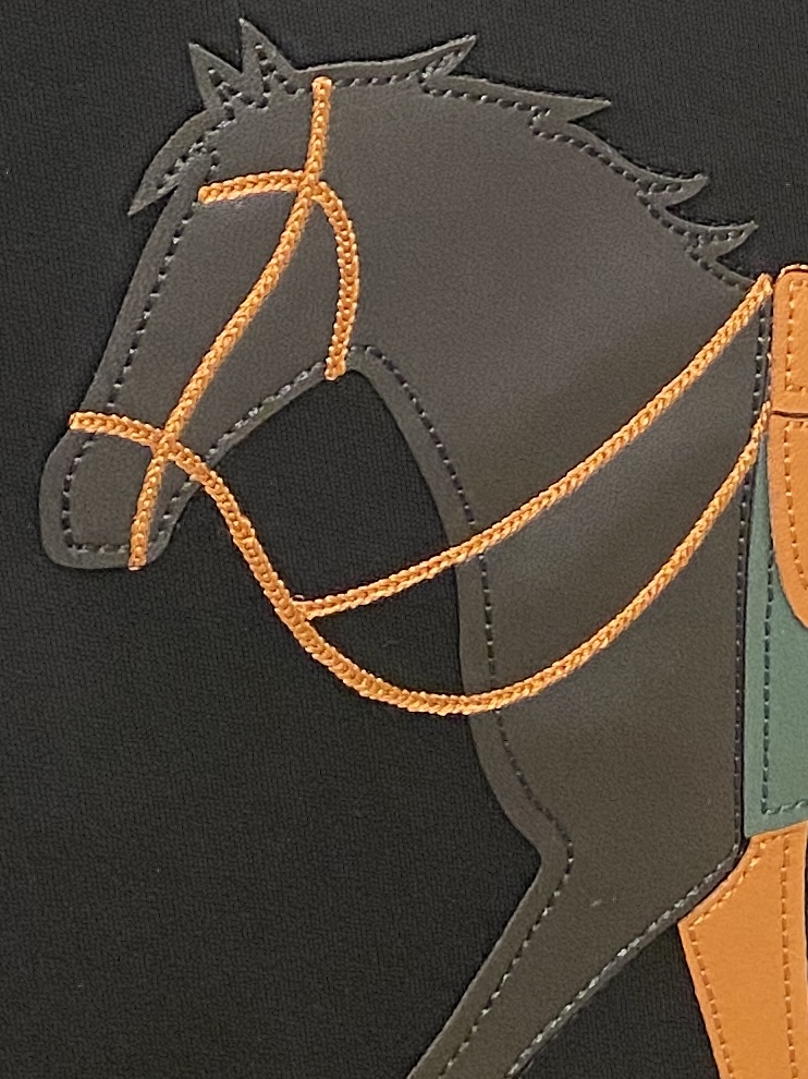 爱马仕、2026新品短袖T恤，帅气时尚，胸前刺绣装饰图案logo，简约百搭款。面料棉 不仅挺括，保持潮流