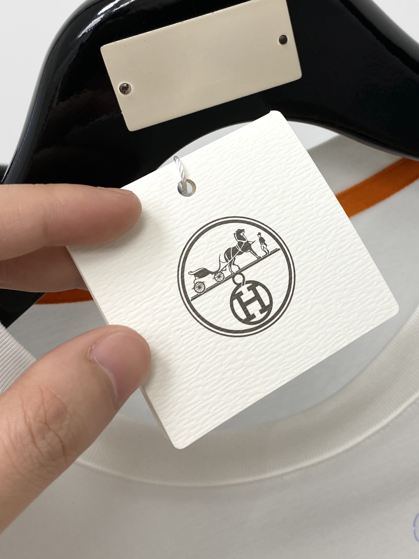 爱马仕、2026新品短袖T恤，帅气时尚，胸前顶级印花图案logo，简约百搭款。面料棉 不仅挺括，保持潮流