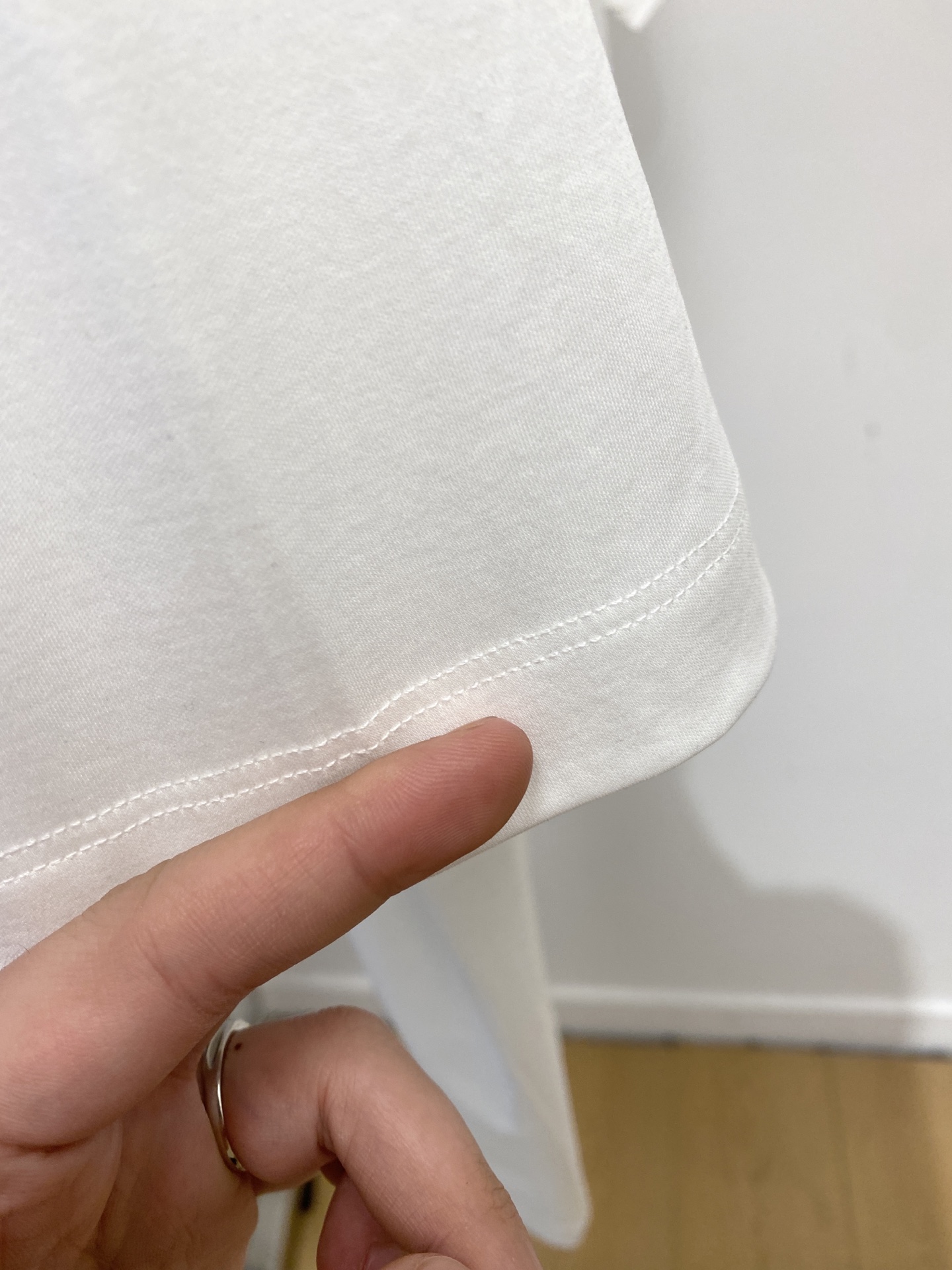 爱马仕、2026新品短袖T恤，帅气时尚，胸前顶级印花图案logo，简约百搭款。面料棉 不仅挺括，保持潮流