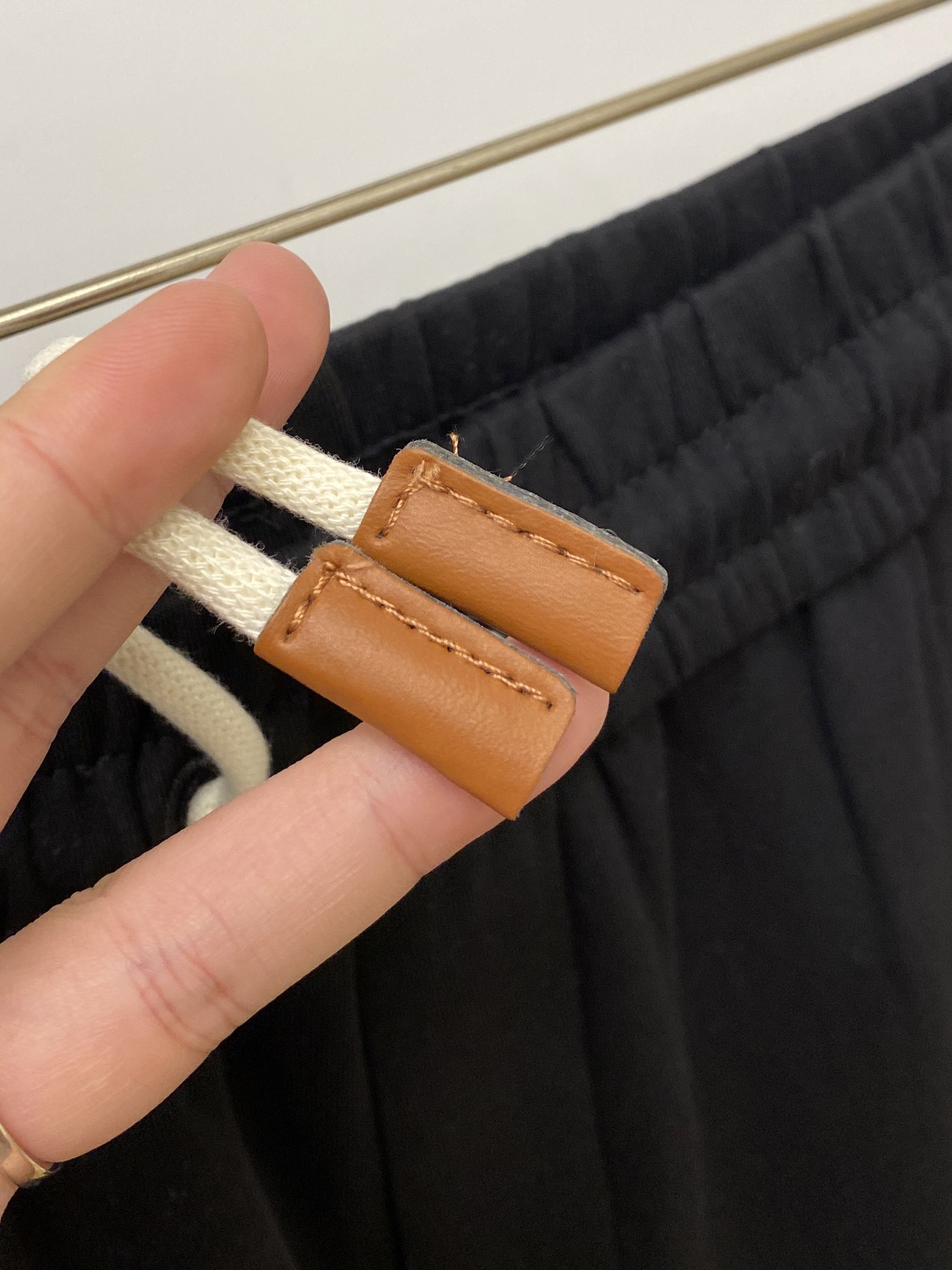 Brunello Cucinelli、2026爆款休闲裤 高弹显瘦必爆简约百搭爆款，做工精细，每一针都看