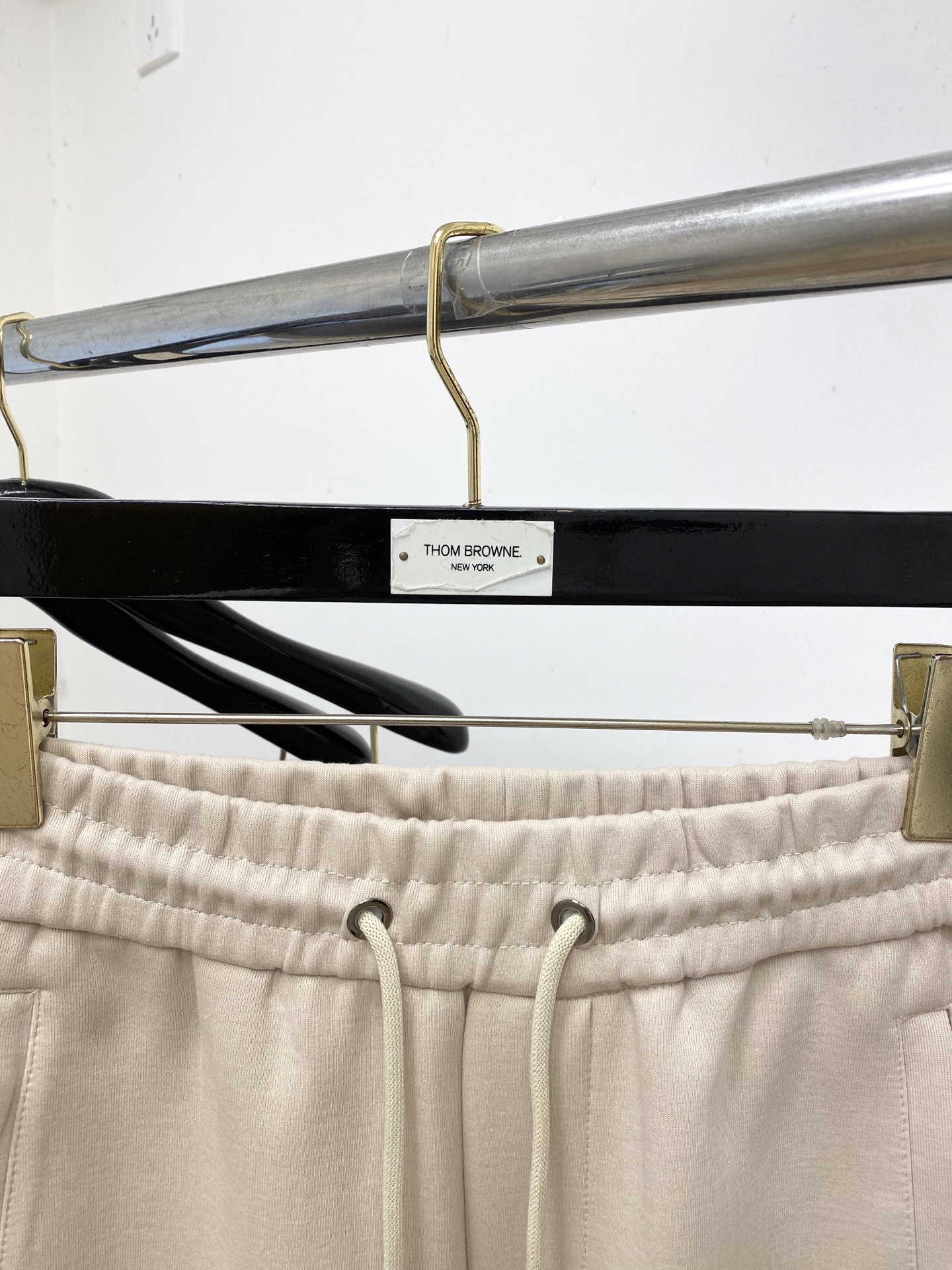 蒙口、2026爆款休闲裤 高弹显瘦必爆简约百搭爆款，做工精细，每一针都看得到用心，超多明星网红最爱 拉长