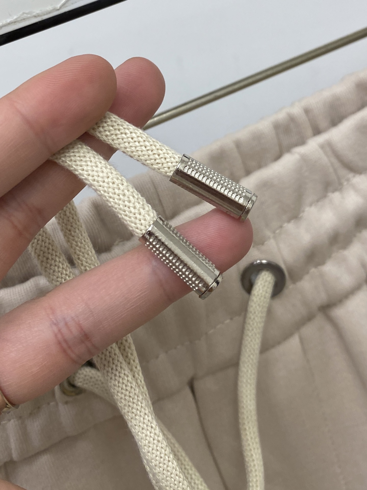 蒙口、2026爆款休闲裤 高弹显瘦必爆简约百搭爆款，做工精细，每一针都看得到用心，超多明星网红最爱 拉长