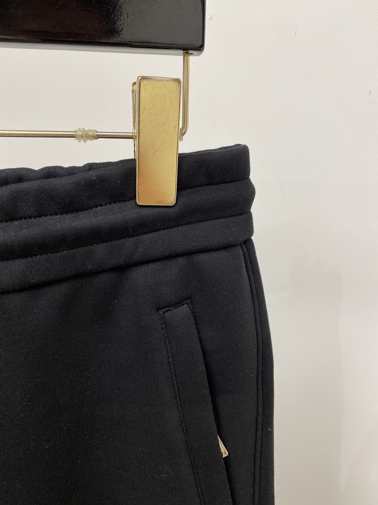 蒙口、2026爆款休闲裤 高弹显瘦必爆简约百搭爆款，做工精细，每一针都看得到用心，超多明星网红最爱 拉长