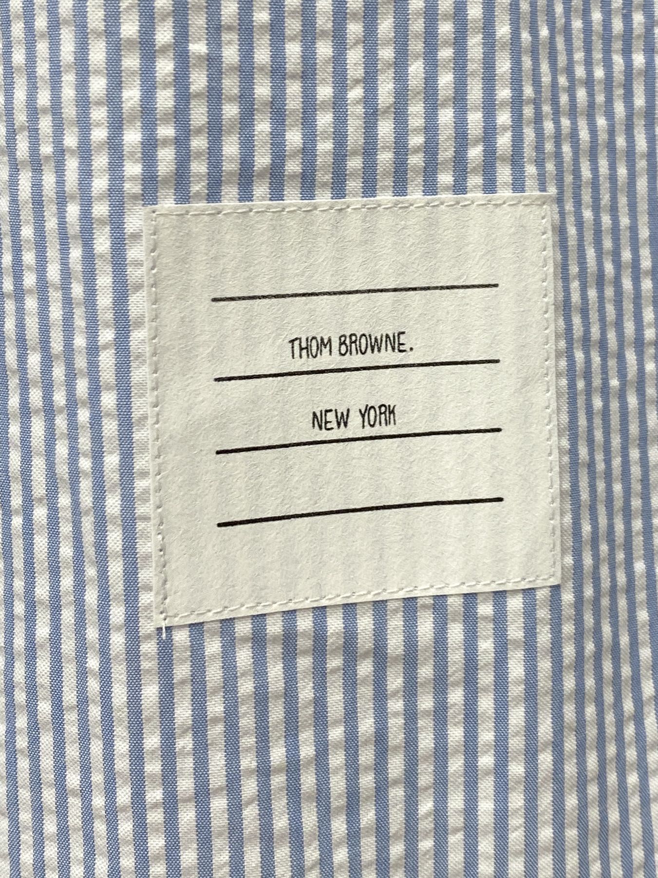 TB、2026新品衬衫，时尚帅气，简约百搭款，定制原版面料，不仅挺括，保持潮流的廓形，又穿着舒适，纱织更