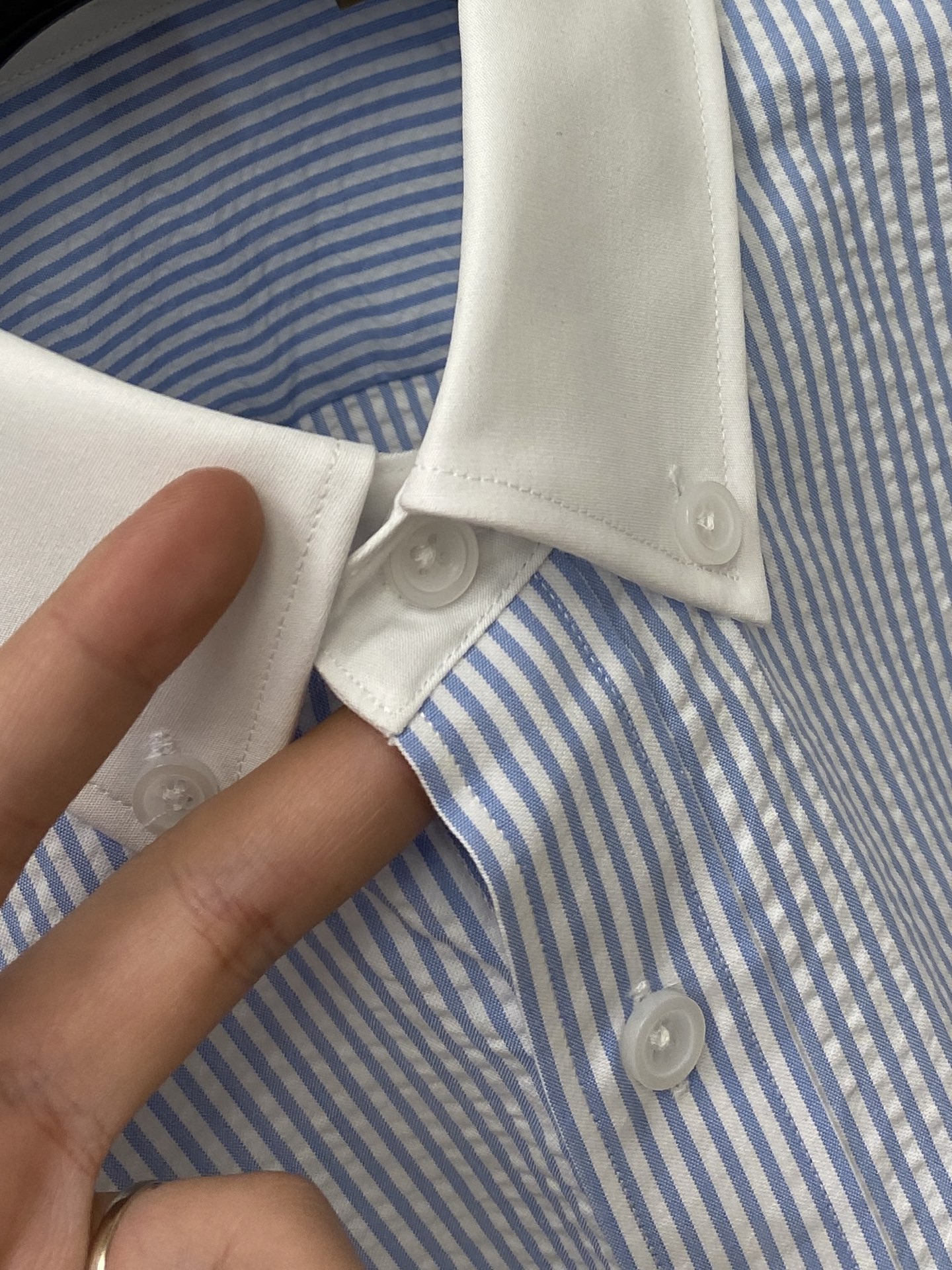 TB、2026新品衬衫，时尚帅气，简约百搭款，定制原版面料，不仅挺括，保持潮流的廓形，又穿着舒适，纱织更