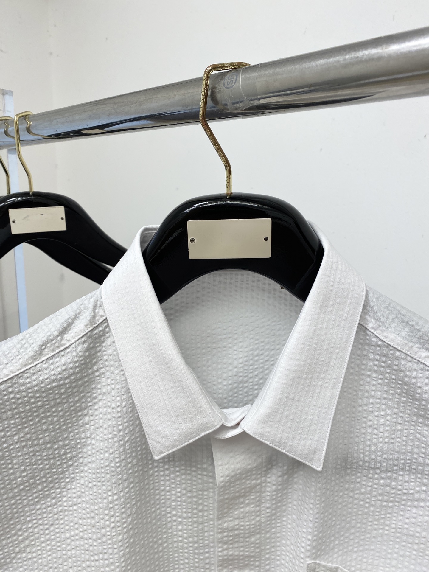 迪奥、2026新品衬衫，时尚帅气，简约百搭款，定制原版面料，不仅挺括，保持潮流的廓形，又穿着舒适，纱织更