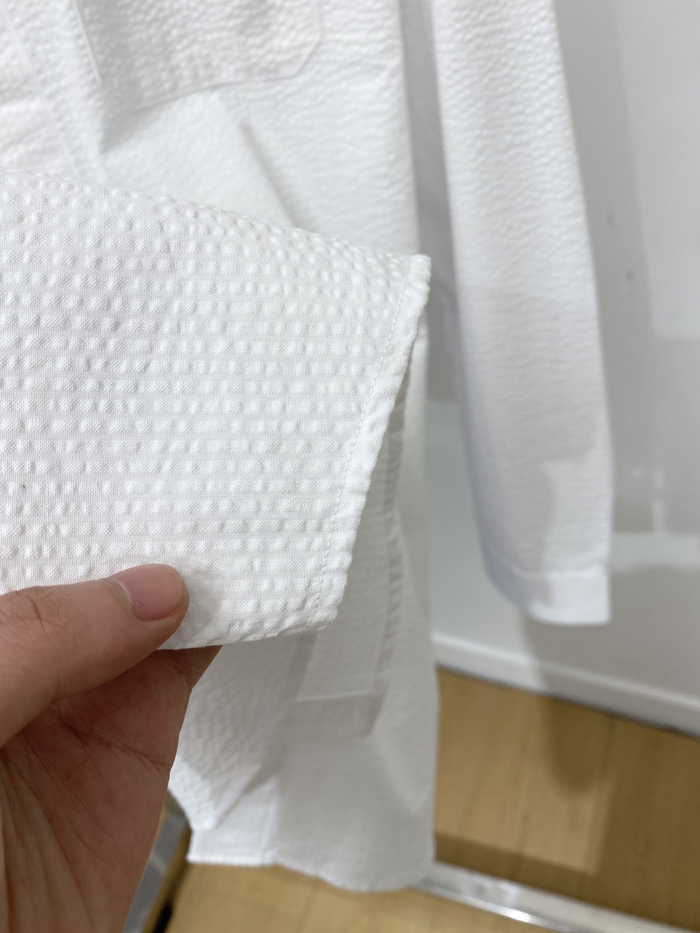 迪奥、2026新品衬衫，时尚帅气，简约百搭款，定制原版面料，不仅挺括，保持潮流的廓形，又穿着舒适，纱织更