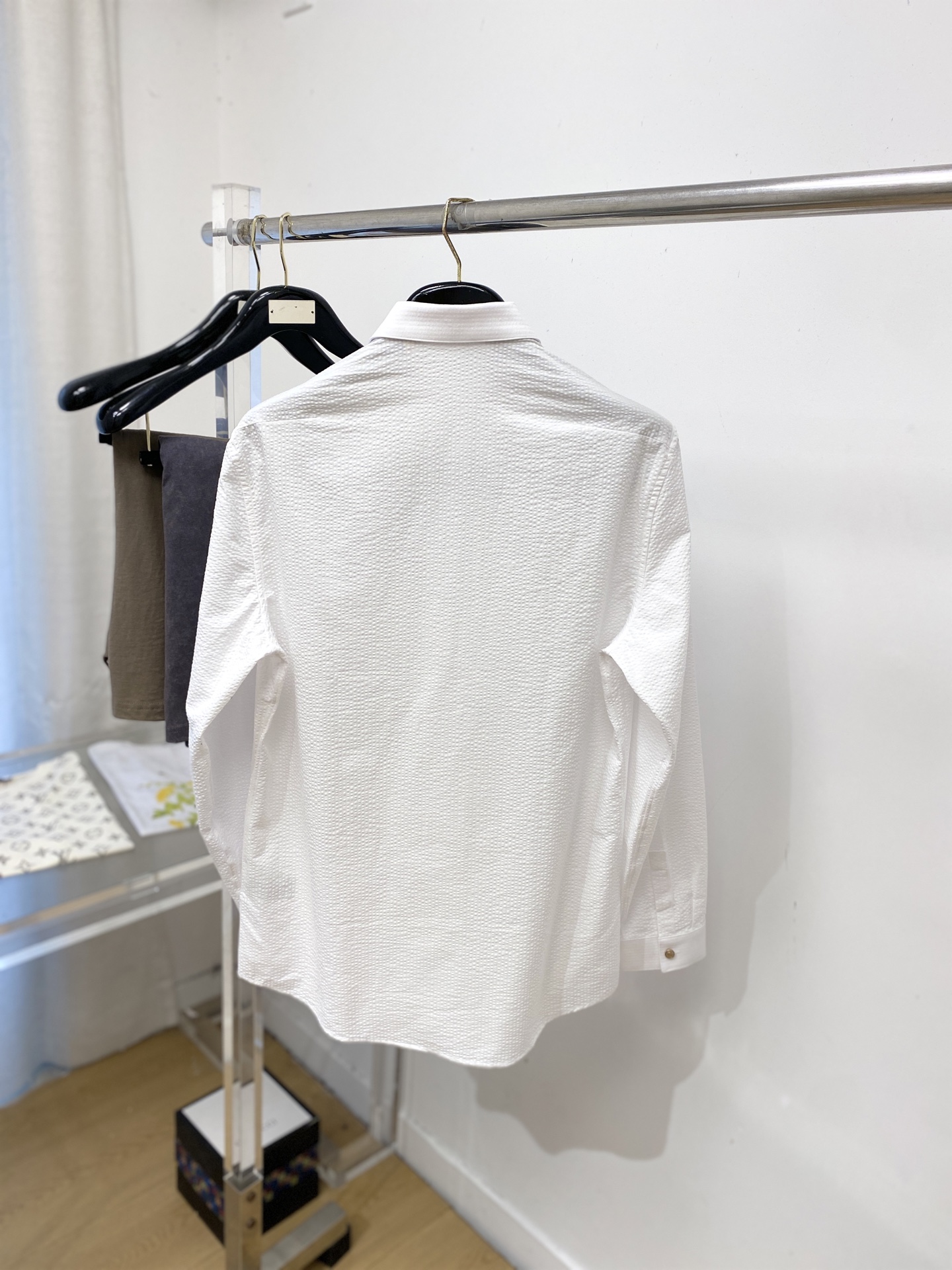 迪奥、2026新品衬衫，时尚帅气，简约百搭款，定制原版面料，不仅挺括，保持潮流的廓形，又穿着舒适，纱织更