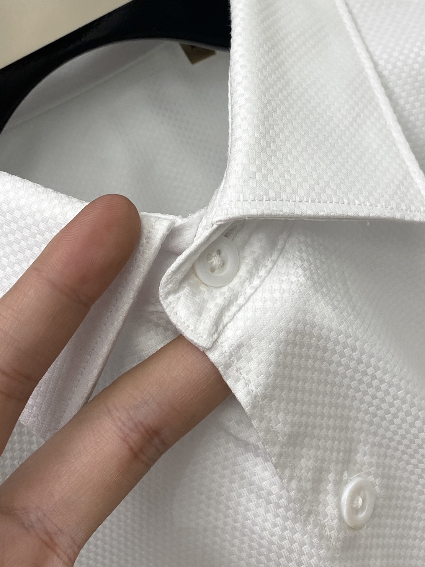 杰尼亚、2026新品衬衫，时尚帅气，简约百搭款，定制原版面料，不仅挺括，保持潮流的廓形，又穿着舒适，纱织