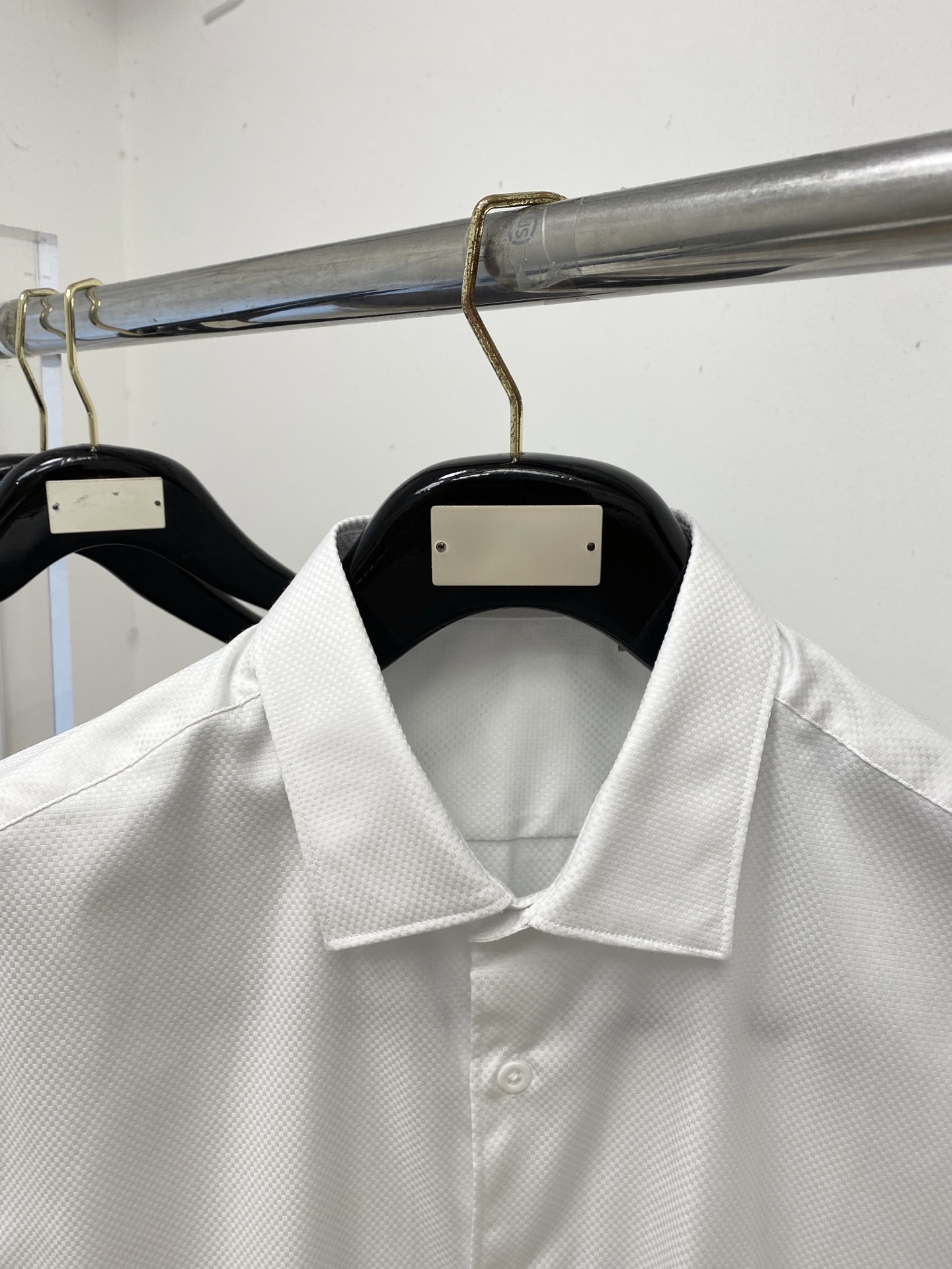 杰尼亚、2026新品衬衫，时尚帅气，简约百搭款，定制原版面料，不仅挺括，保持潮流的廓形，又穿着舒适，纱织