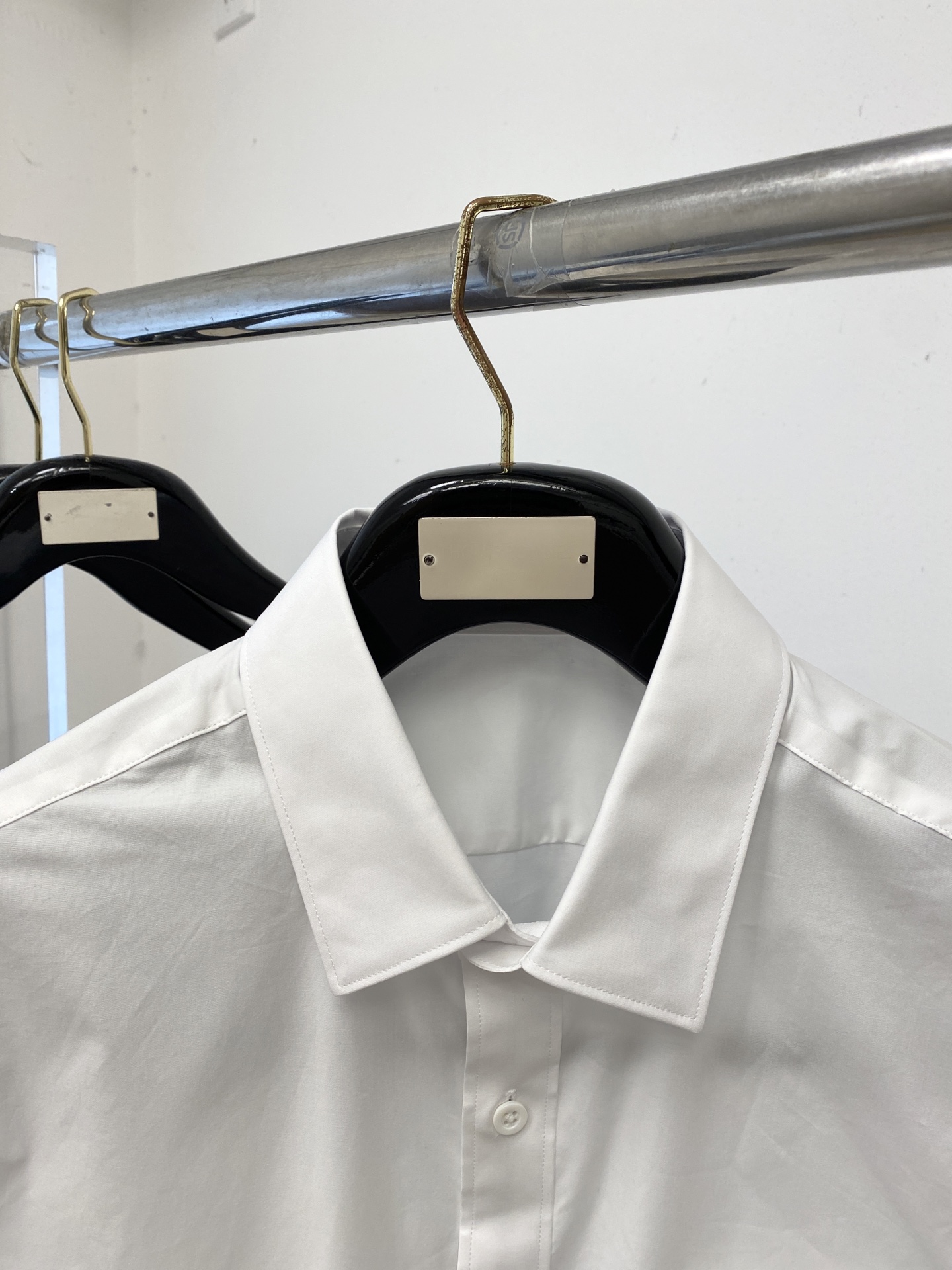 古奇、2026新品衬衫，时尚帅气，简约百搭款，定制原版面料，不仅挺括，保持潮流的廓形，又穿着舒适纱织更细