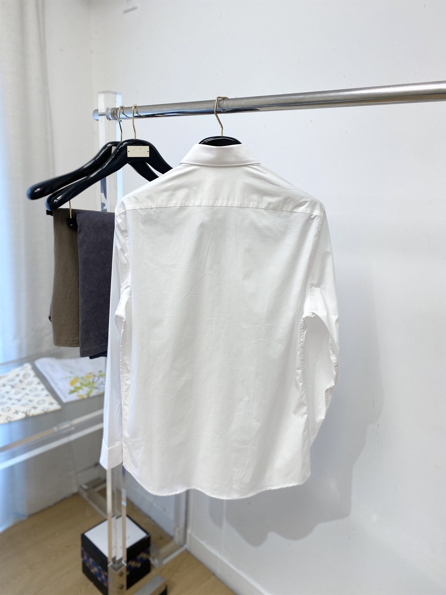 古奇、2026新品衬衫，时尚帅气，简约百搭款，定制原版面料，不仅挺括，保持潮流的廓形，又穿着舒适纱织更细