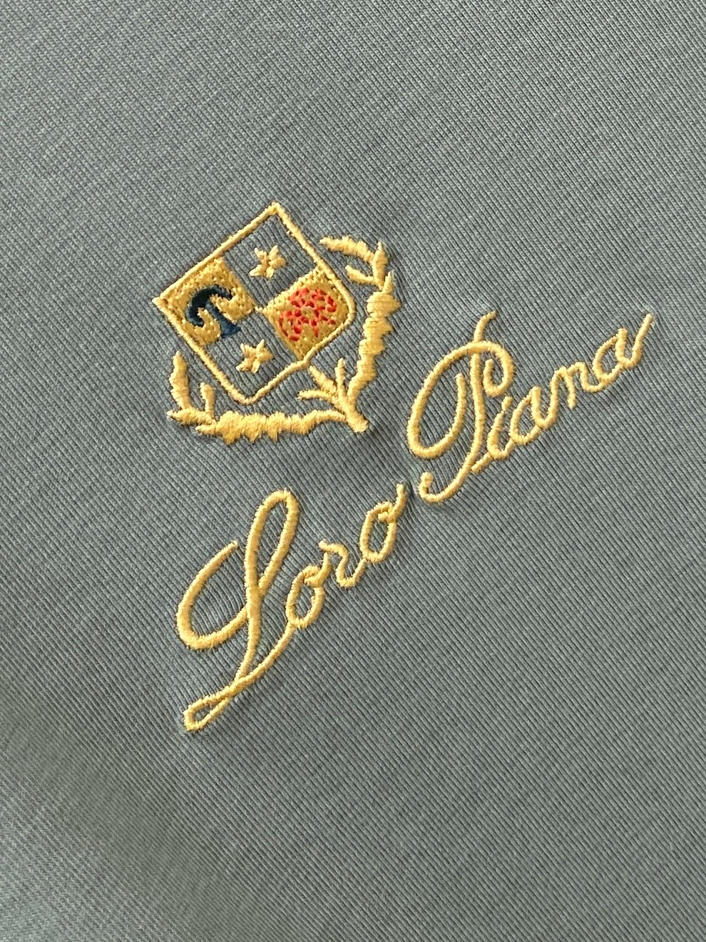 loro Piana、2026新品短袖T恤，帅气时尚，胸前精致刺绣图案字母logo，简约百搭款。面料棉 