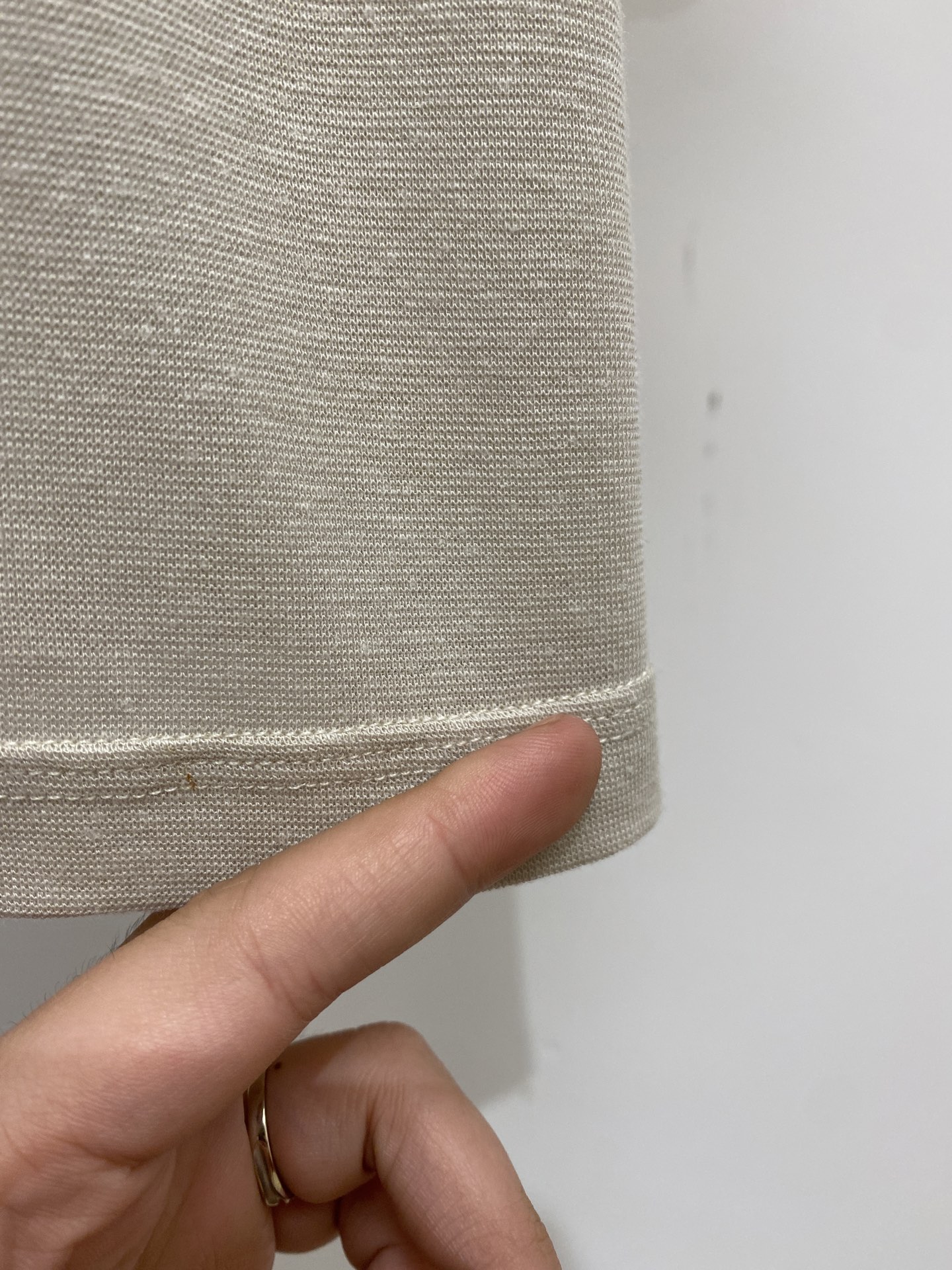 杰尼亚、2026新品短袖T恤，帅气时尚，后背刺绣织带图案logo，简约百搭款。面料棉 不仅挺括，保持潮流