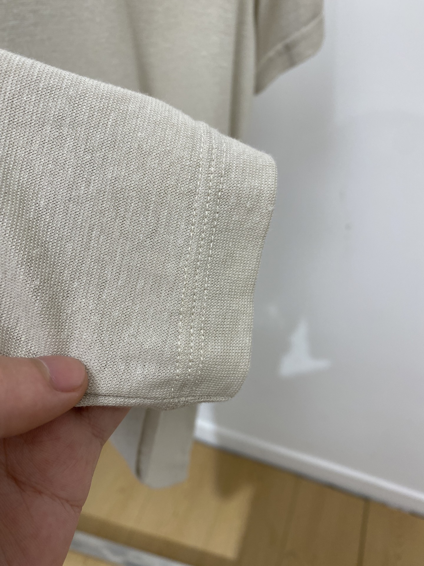 杰尼亚、2026新品短袖T恤，帅气时尚，后背刺绣织带图案logo，简约百搭款。面料棉 不仅挺括，保持潮流