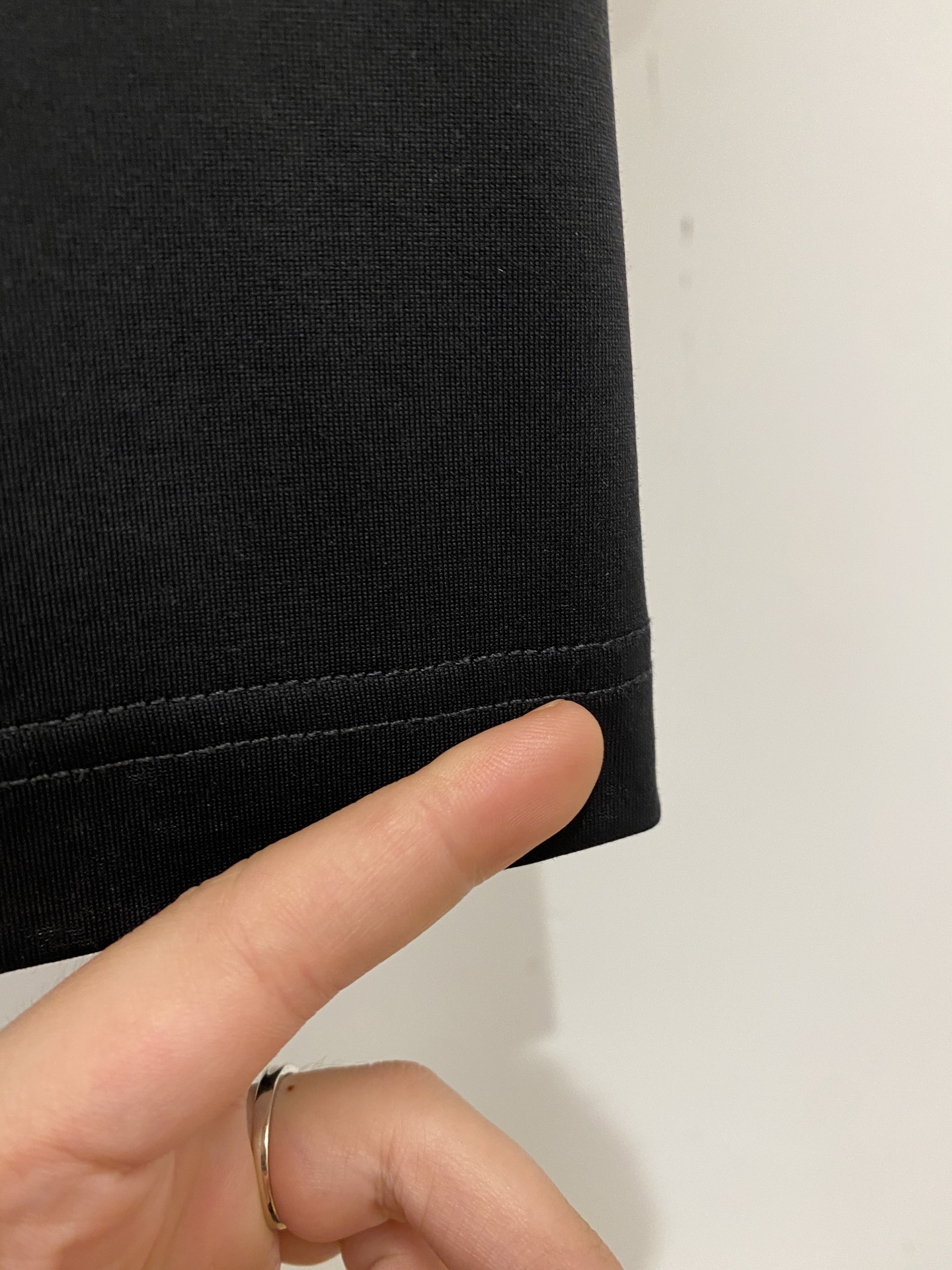 爱马仕、2026新品短袖T恤，帅气时尚，胸前顶级印花图案logo，简约百搭款。面料棉 不仅挺括，保持潮流