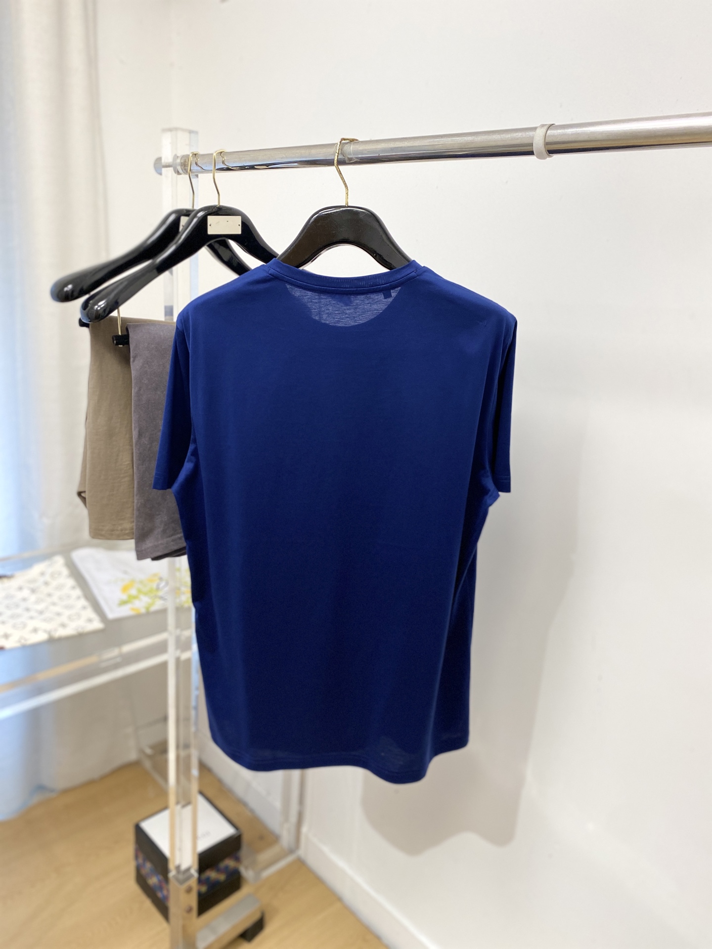 爱马仕、2026新品短袖T恤，帅气时尚，胸前顶级印花图案logo，简约百搭款。面料棉 不仅挺括，保持潮流