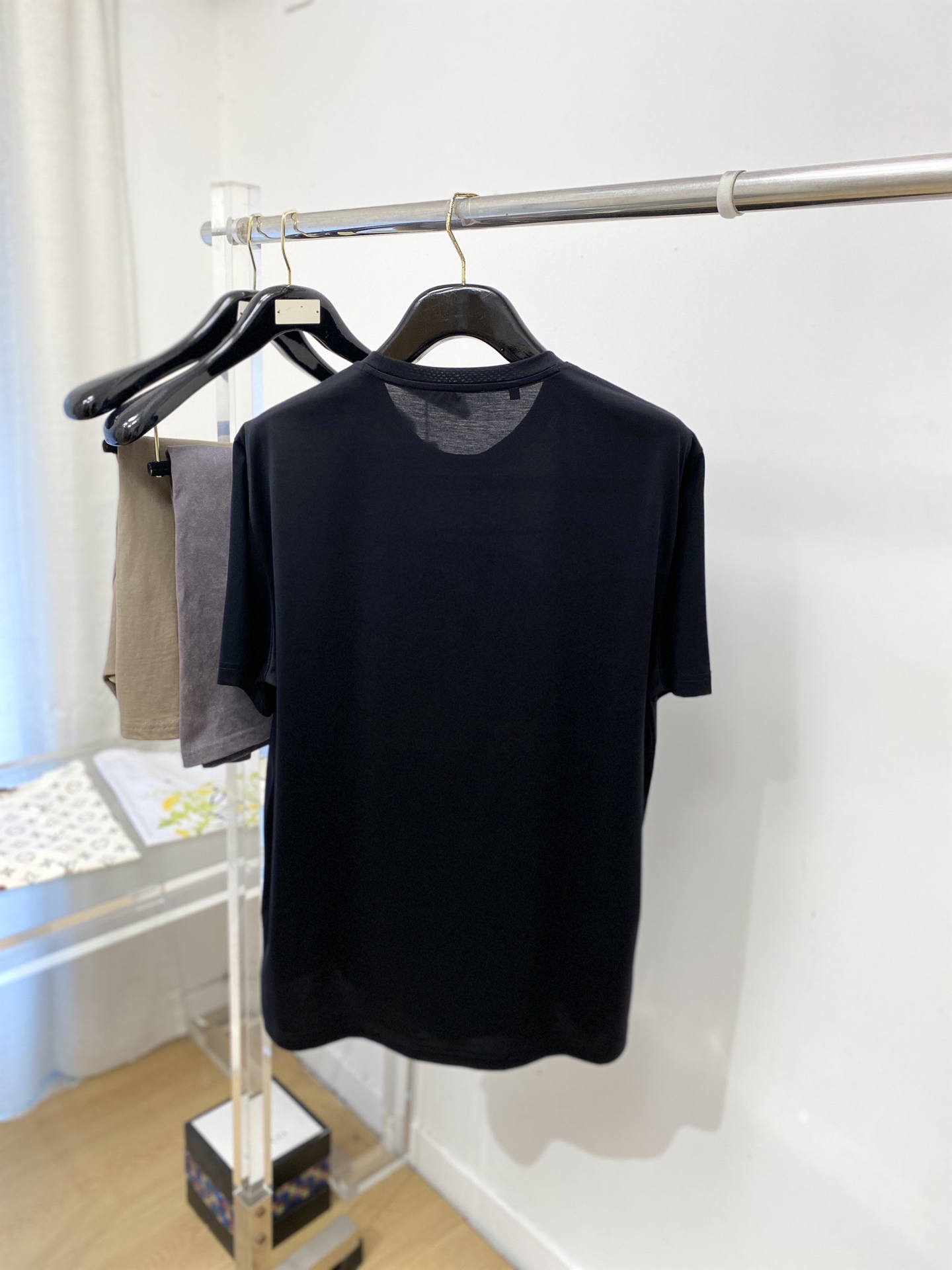 爱马仕、2026新品短袖T恤，帅气时尚，胸前顶级印花图案logo，简约百搭款。面料棉 不仅挺括，保持潮流