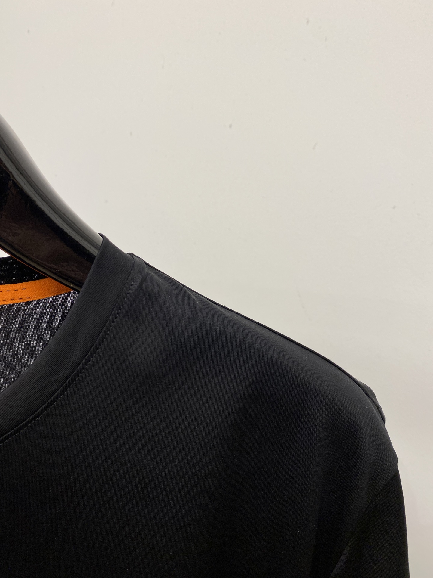 爱马仕、2026新品短袖T恤，帅气时尚，胸前顶级印花图案logo，简约百搭款。面料棉 不仅挺括，保持潮流